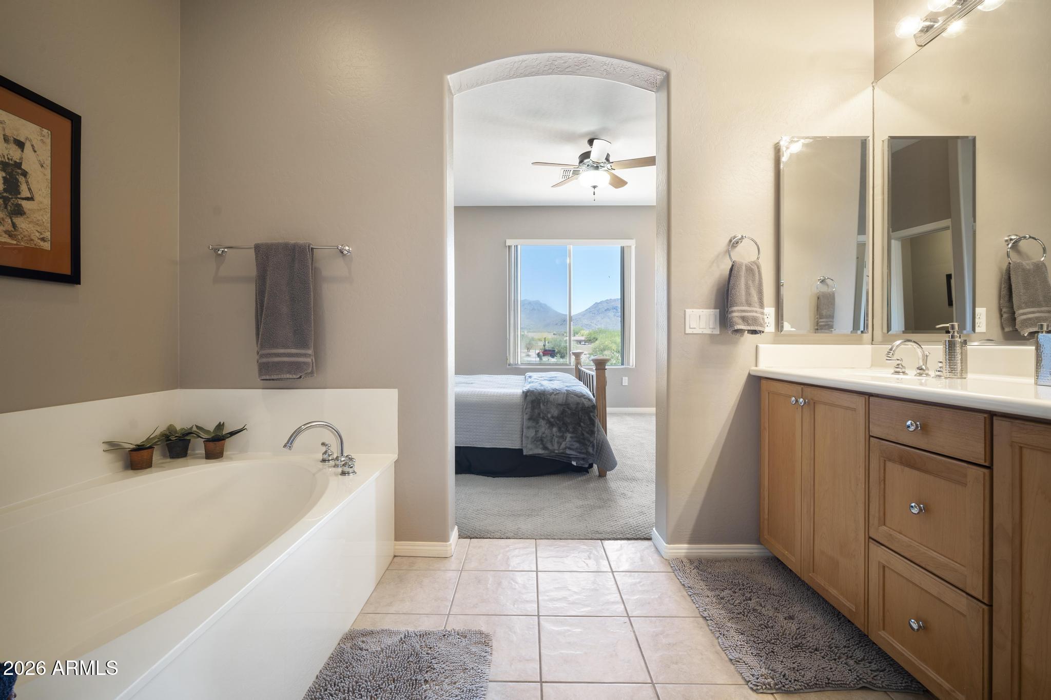 19475 N GRAYHAWK Drive 1078