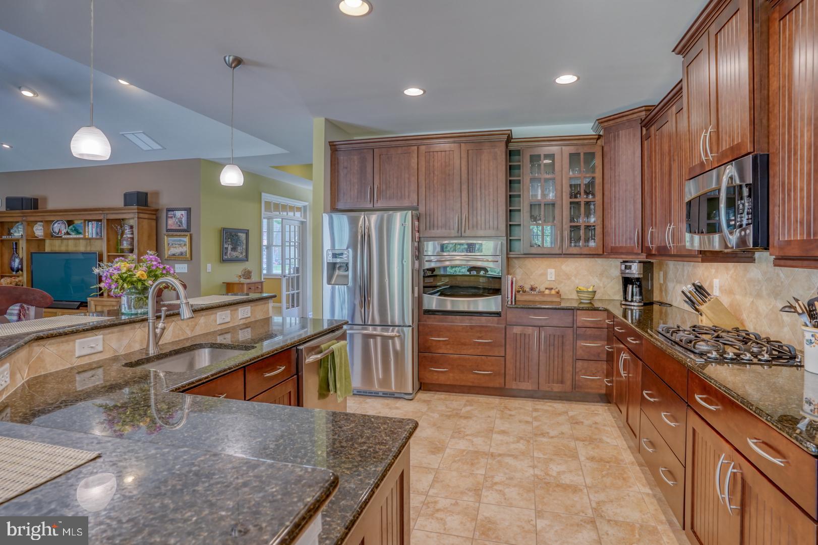 18522 Rose Ct