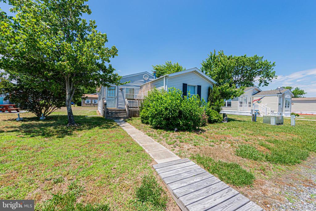 37585 Pear Tree Ln