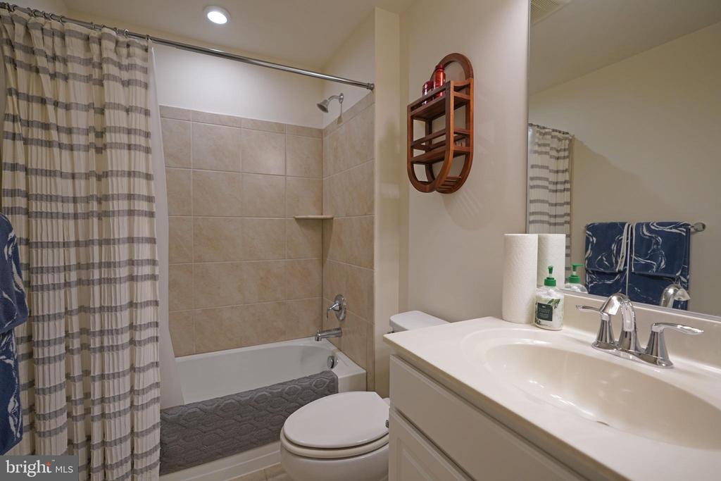 23014 Bourbon Cir