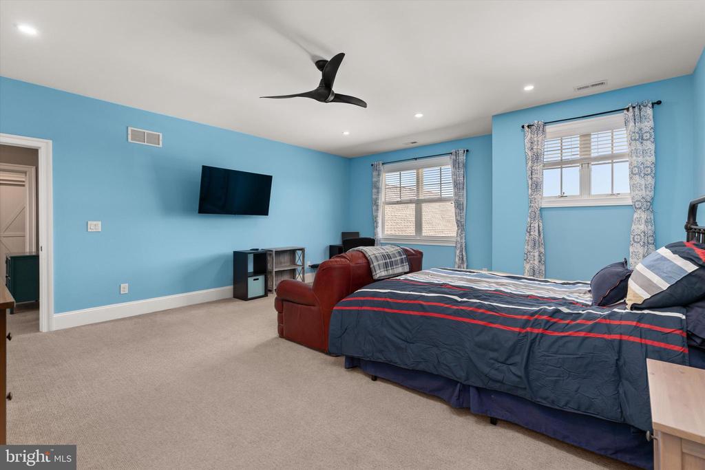 30816 Stallion Ln