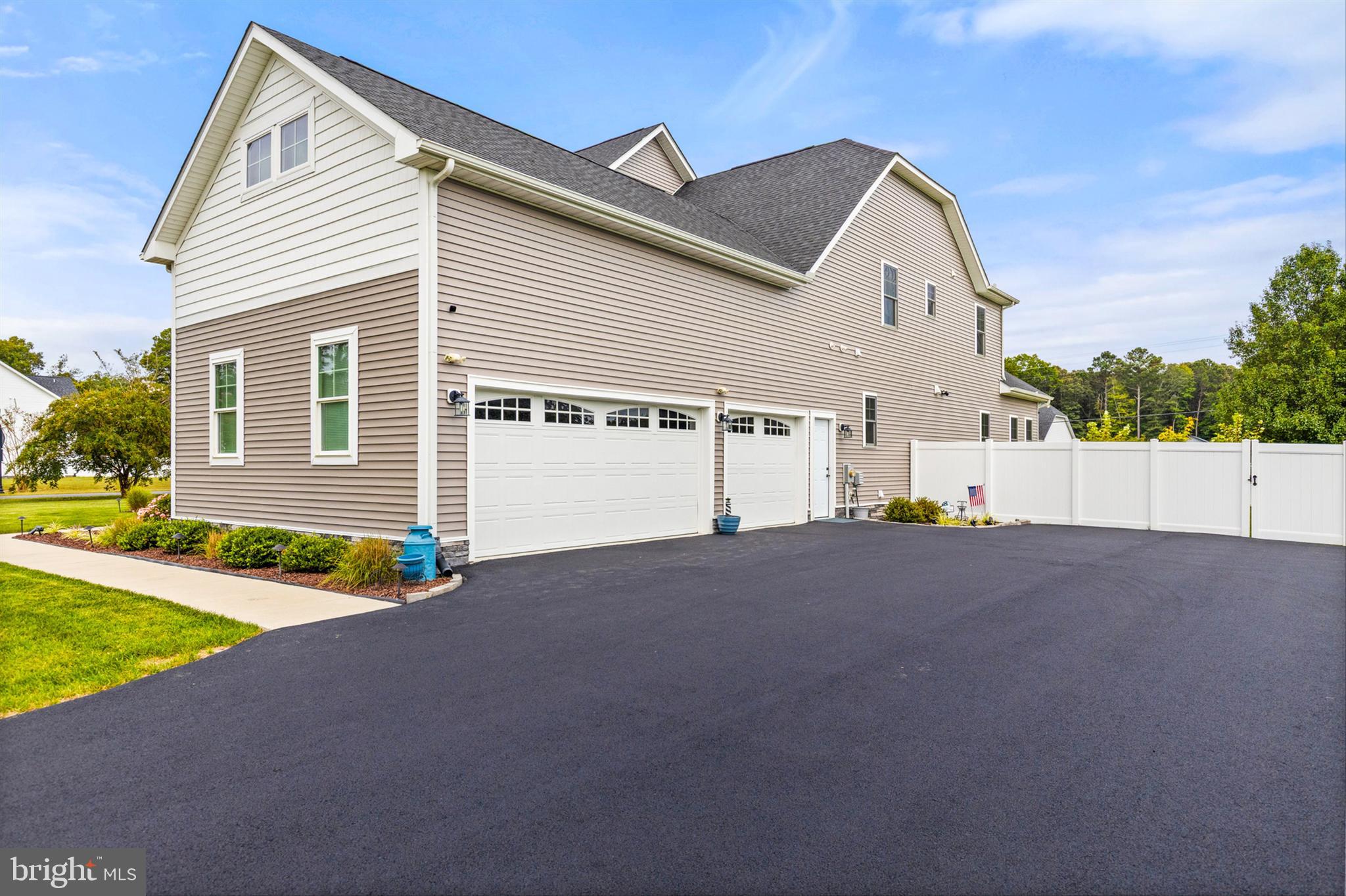 29476 JOHN DEERE DRIVE