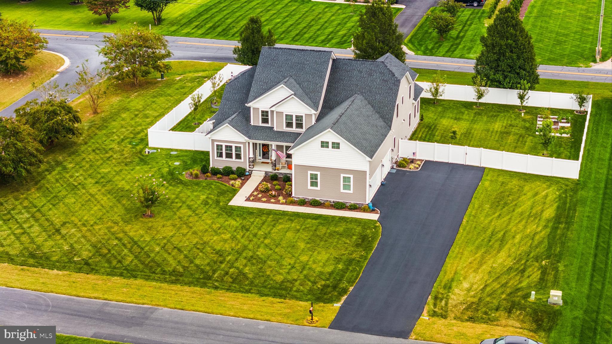 29476 JOHN DEERE DRIVE