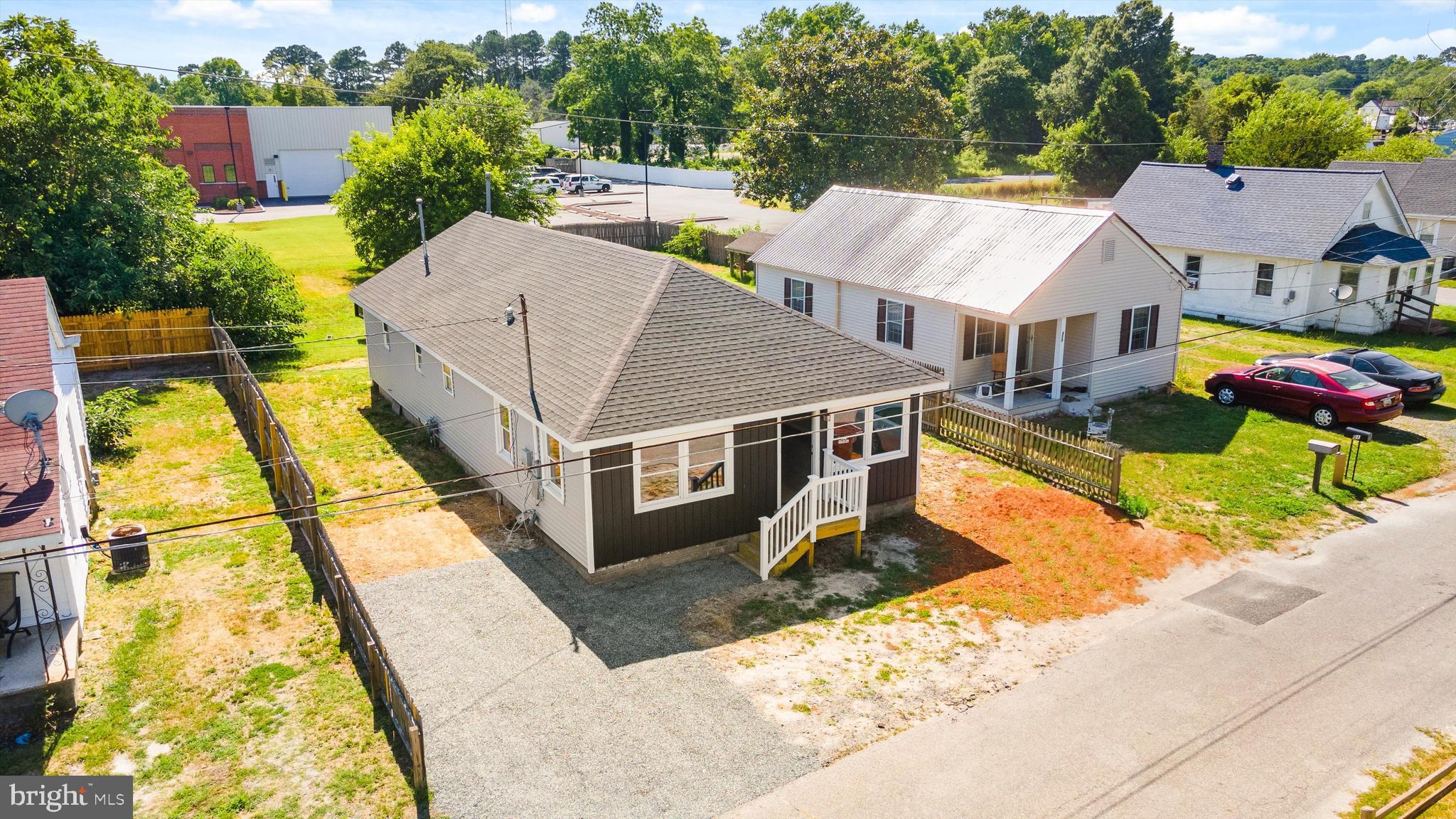 312 Center St
