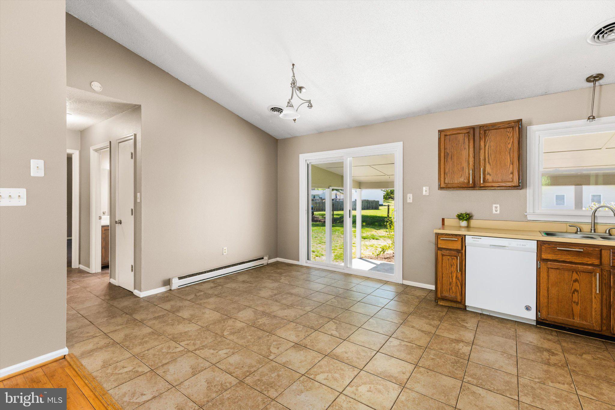 5741 ARGYLE DRIVE
