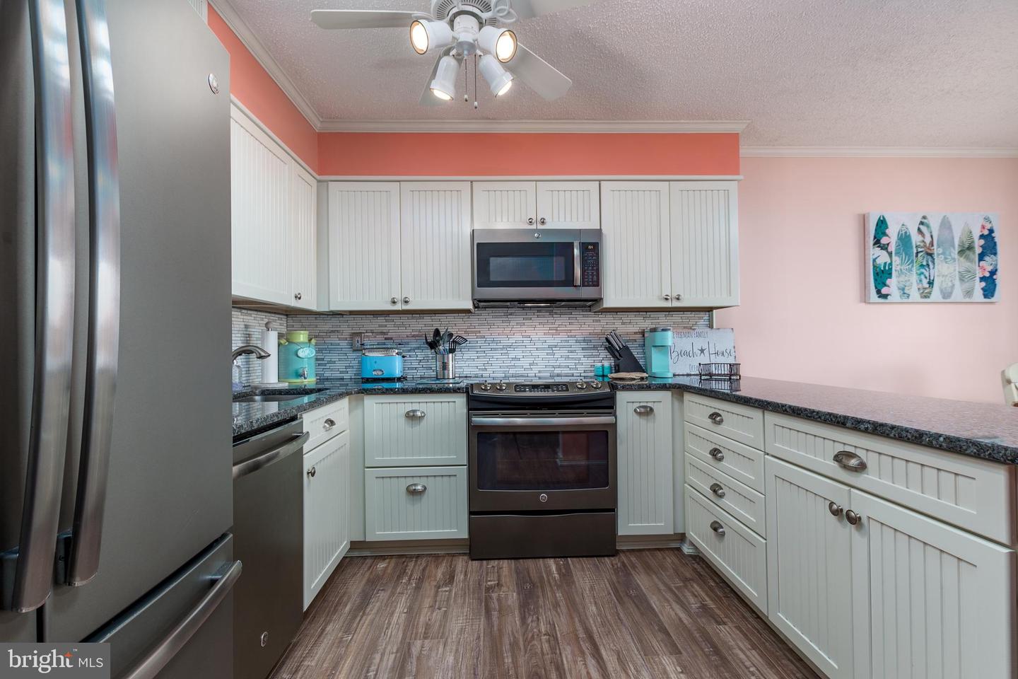 119 Old Landing ROAD Unit: 207B