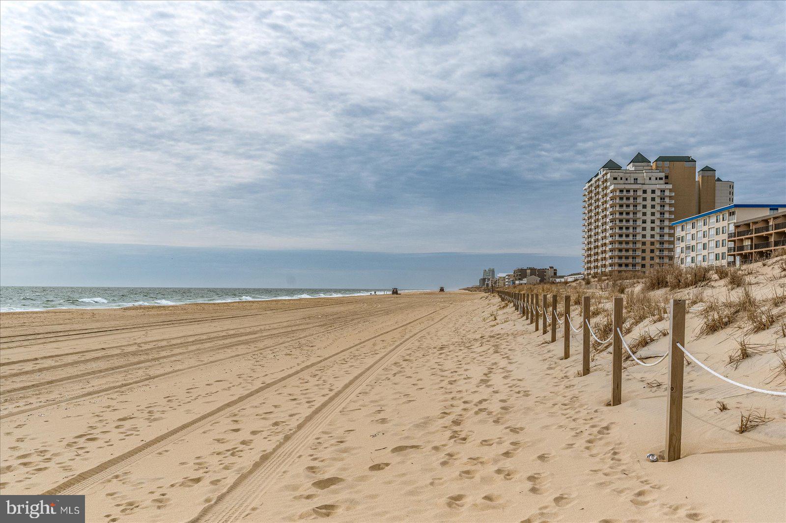 5201 Atlantic Ave #208