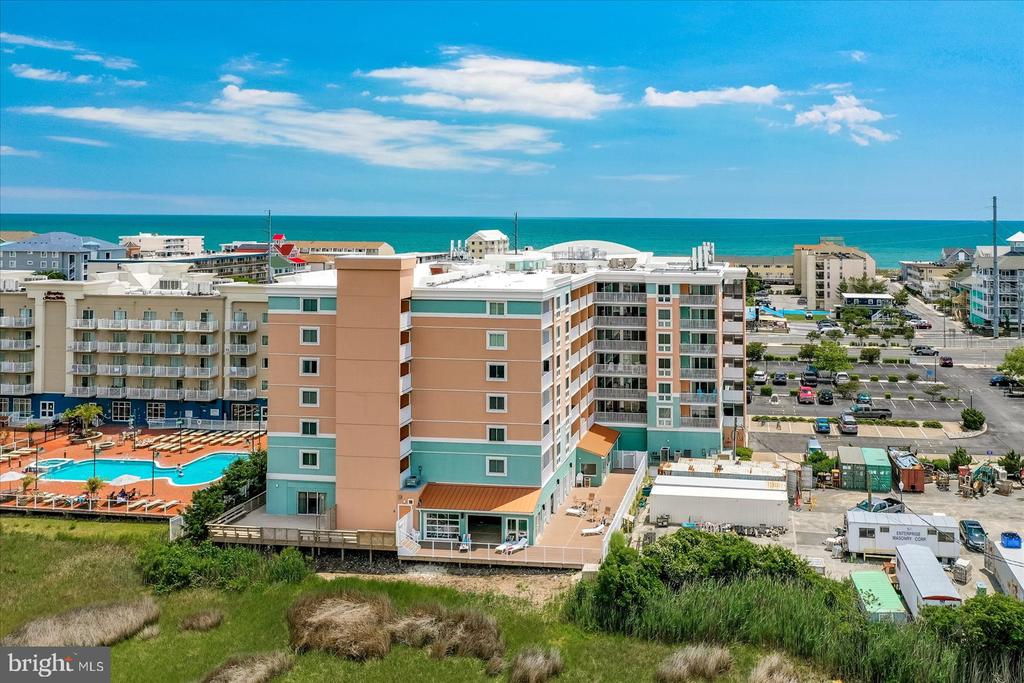 4201 Coastal Hwy #402 Makai