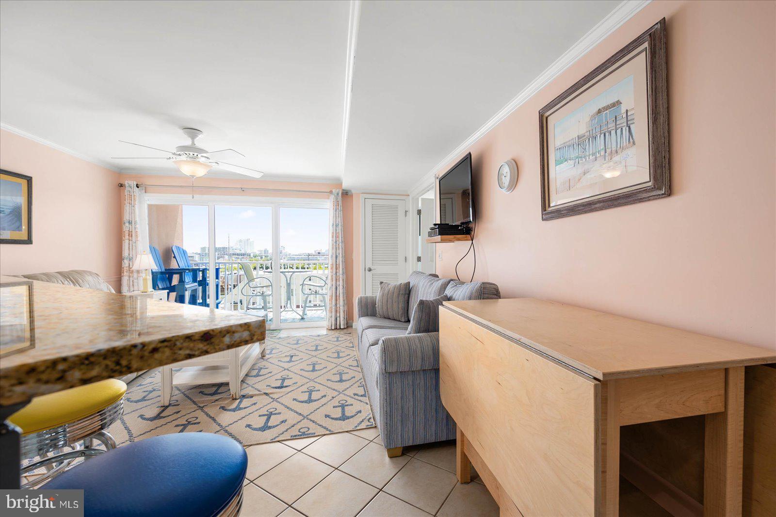 4201 Coastal Hwy #402 Makai