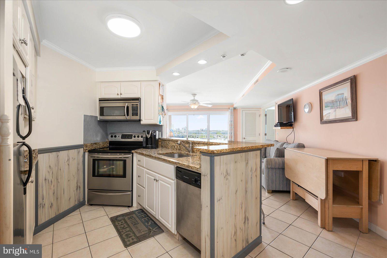 4201 Coastal Hwy #402 Makai