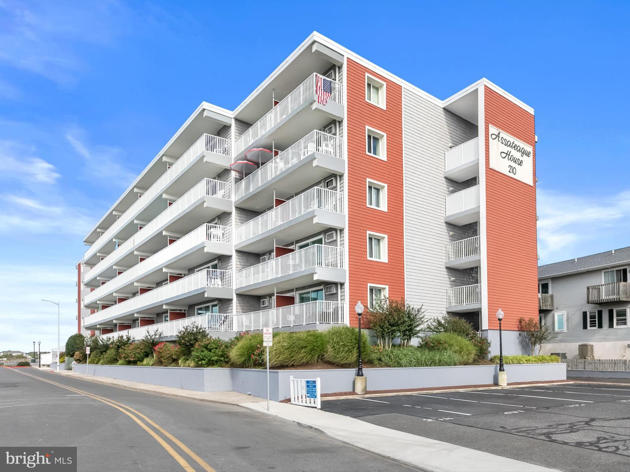 210 Worcester St #305