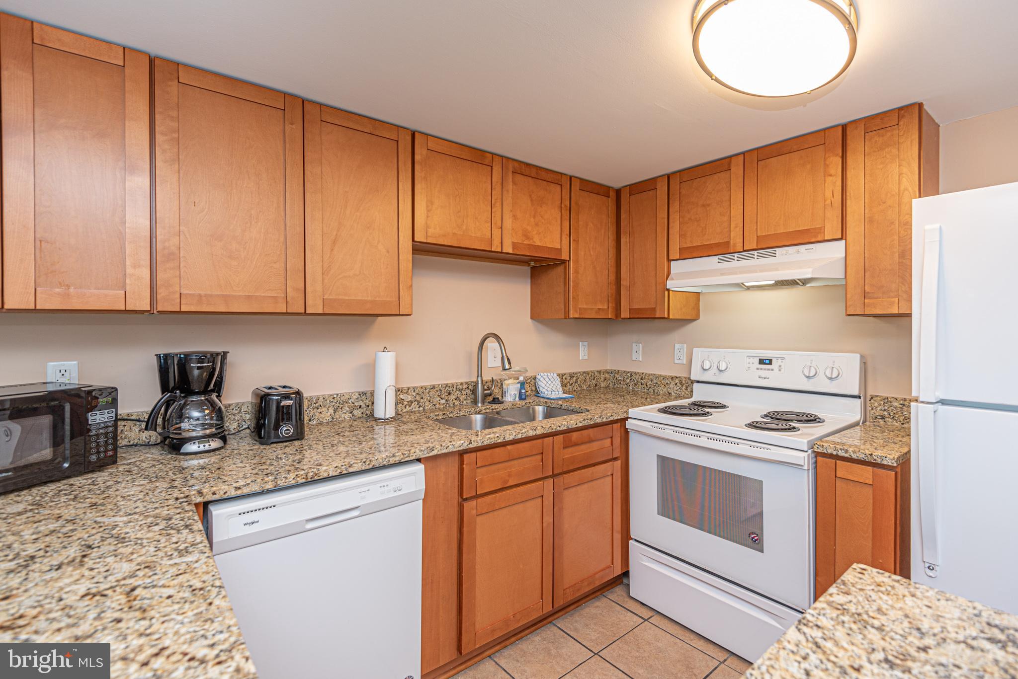 302 32nd St #503 Bay Club