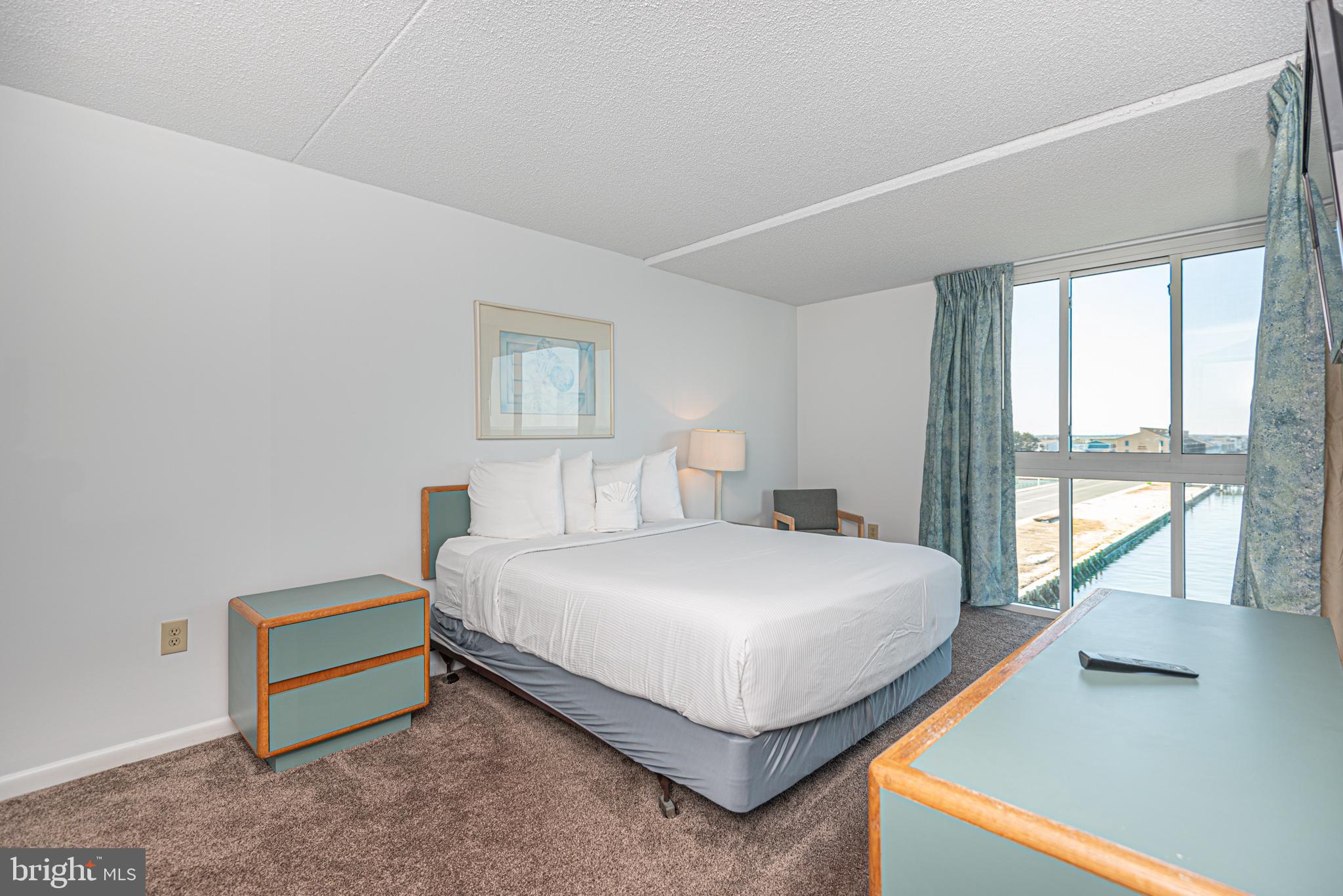 302 32nd St #503 Bay Club