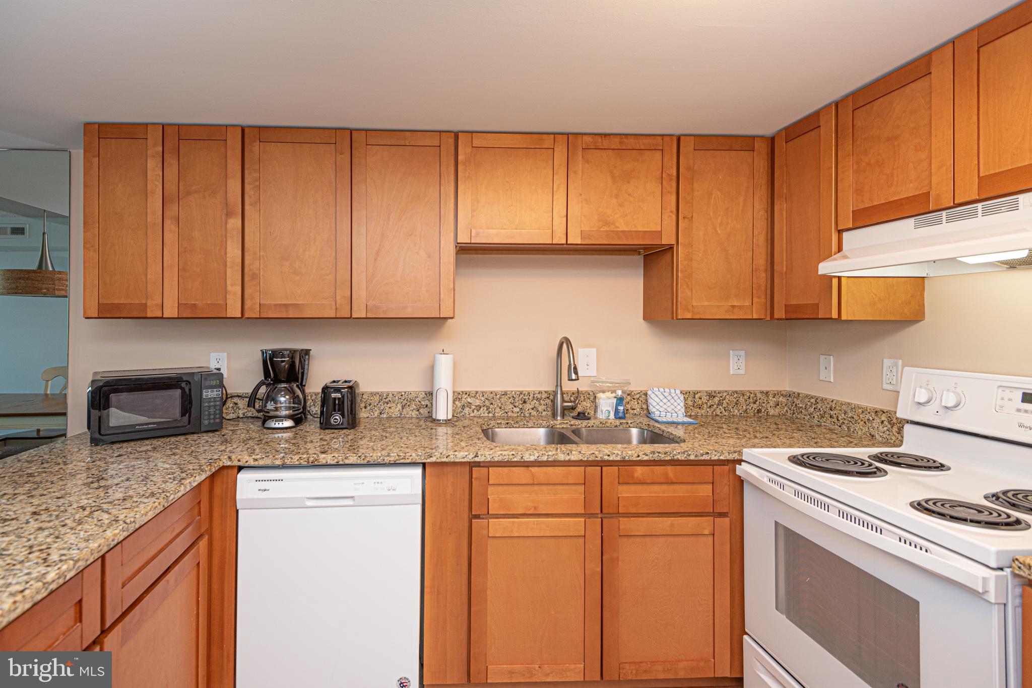 302 32nd St #503 Bay Club