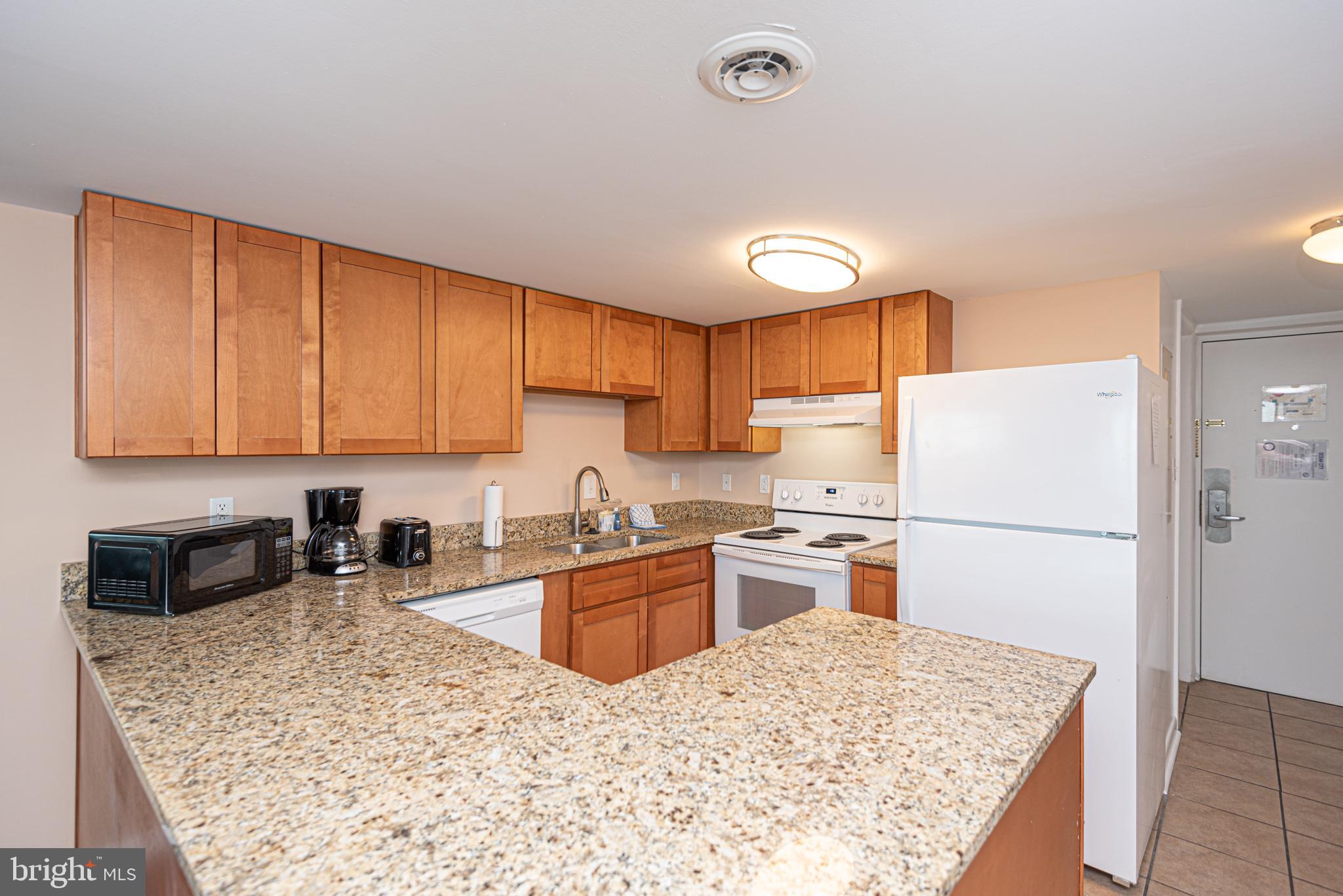 302 32nd St #503 Bay Club