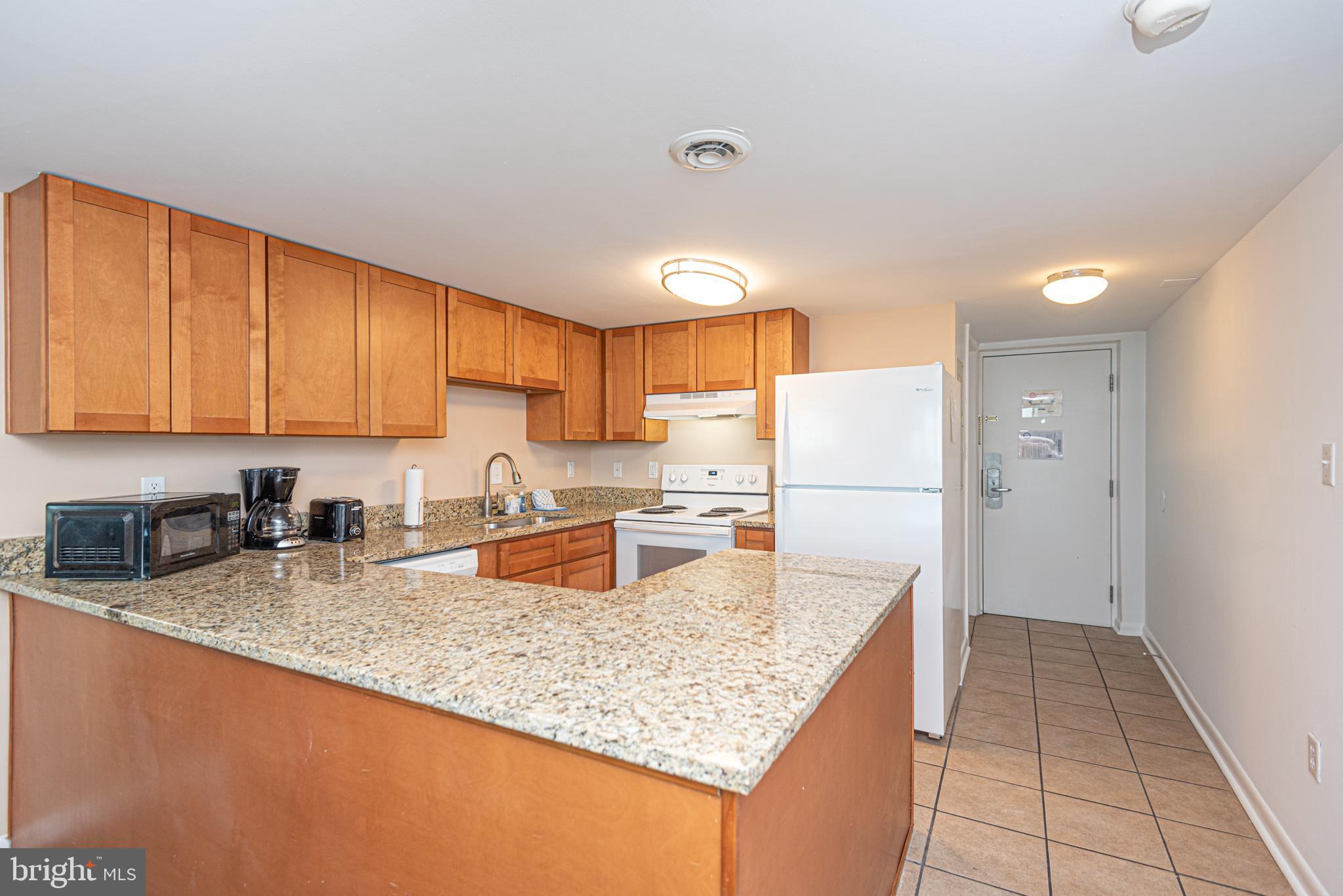 302 32nd St #503 Bay Club