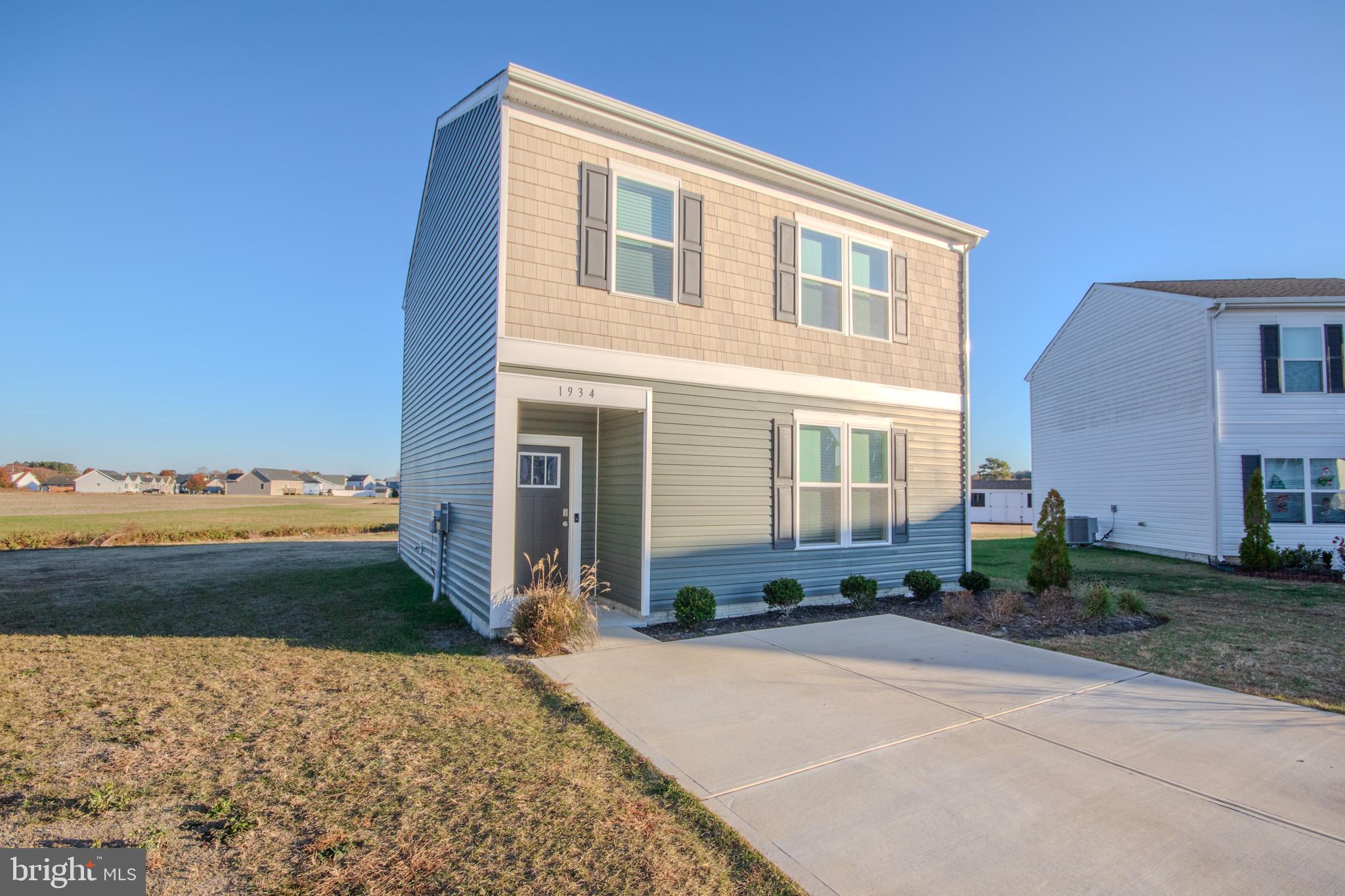 1934 N Old Mill Dr