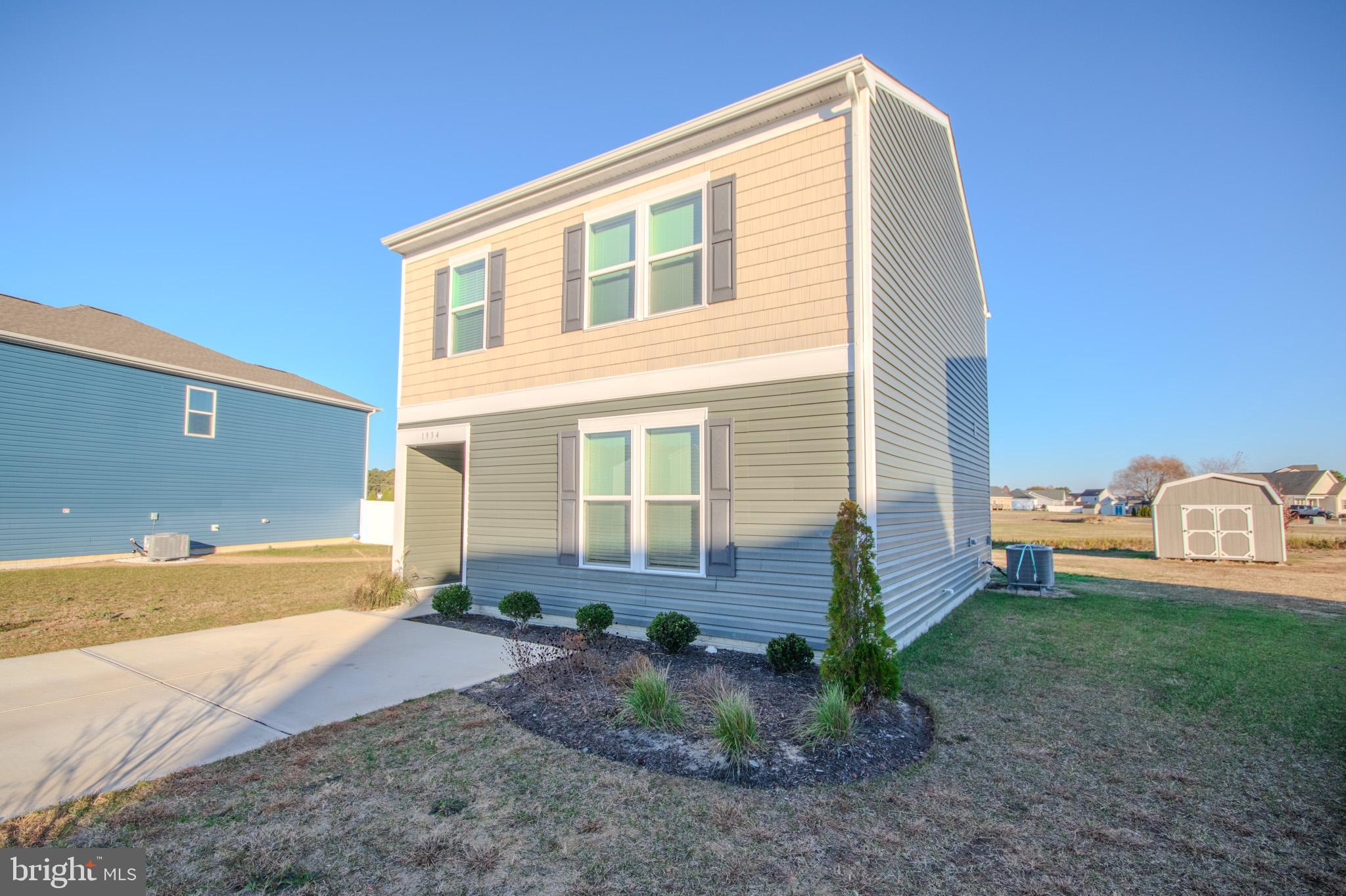 1934 N Old Mill Dr