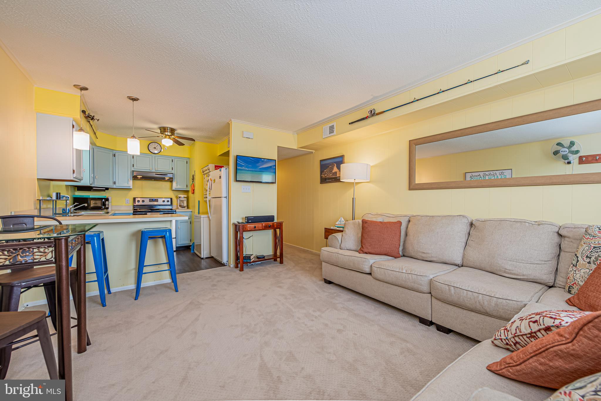 4000 COASTAL HIGHWAY 212