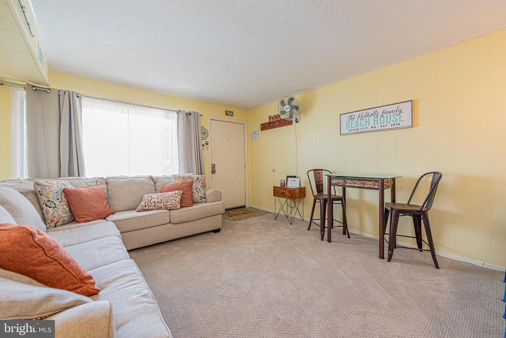 4000 COASTAL HIGHWAY 212