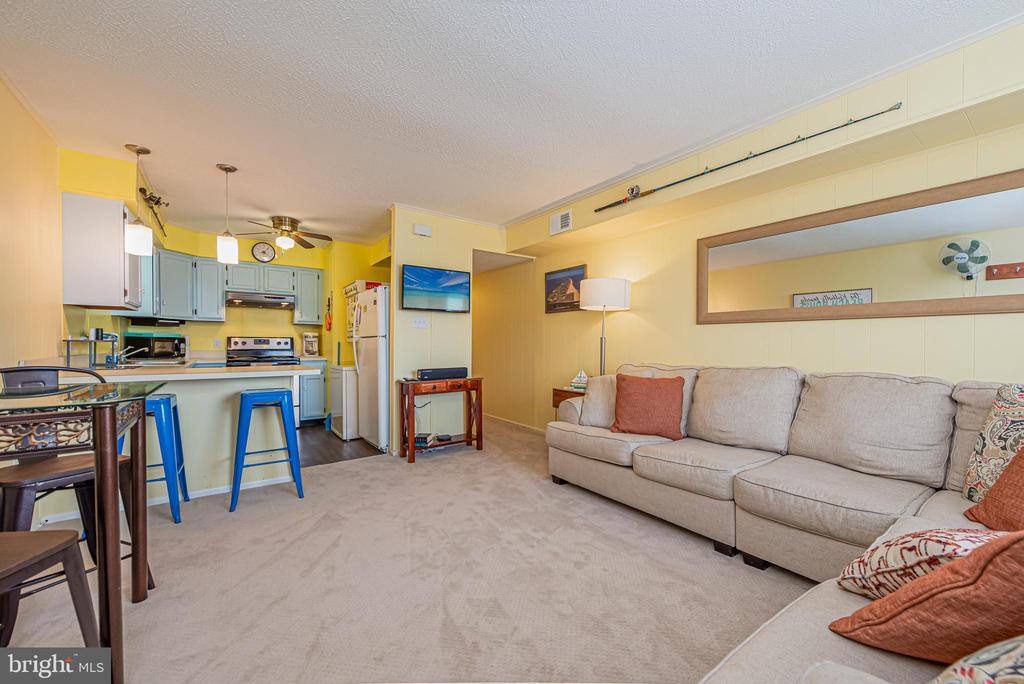 4000 COASTAL HIGHWAY 212