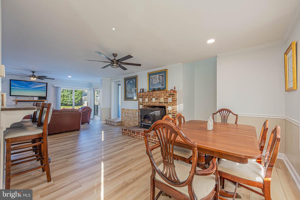 20 IVANHOE COURT