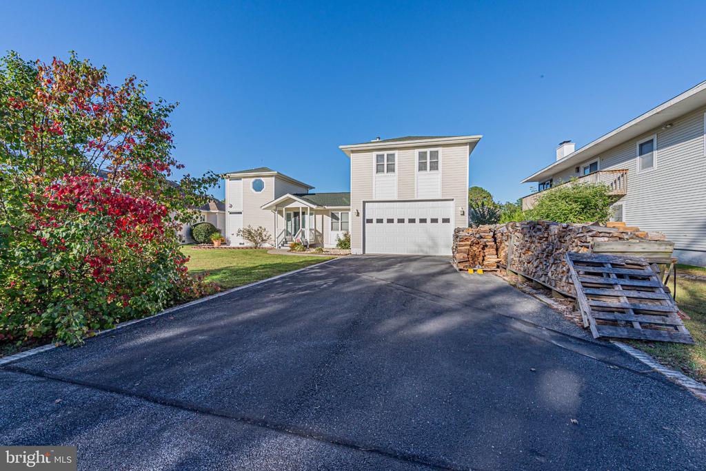 20 IVANHOE COURT