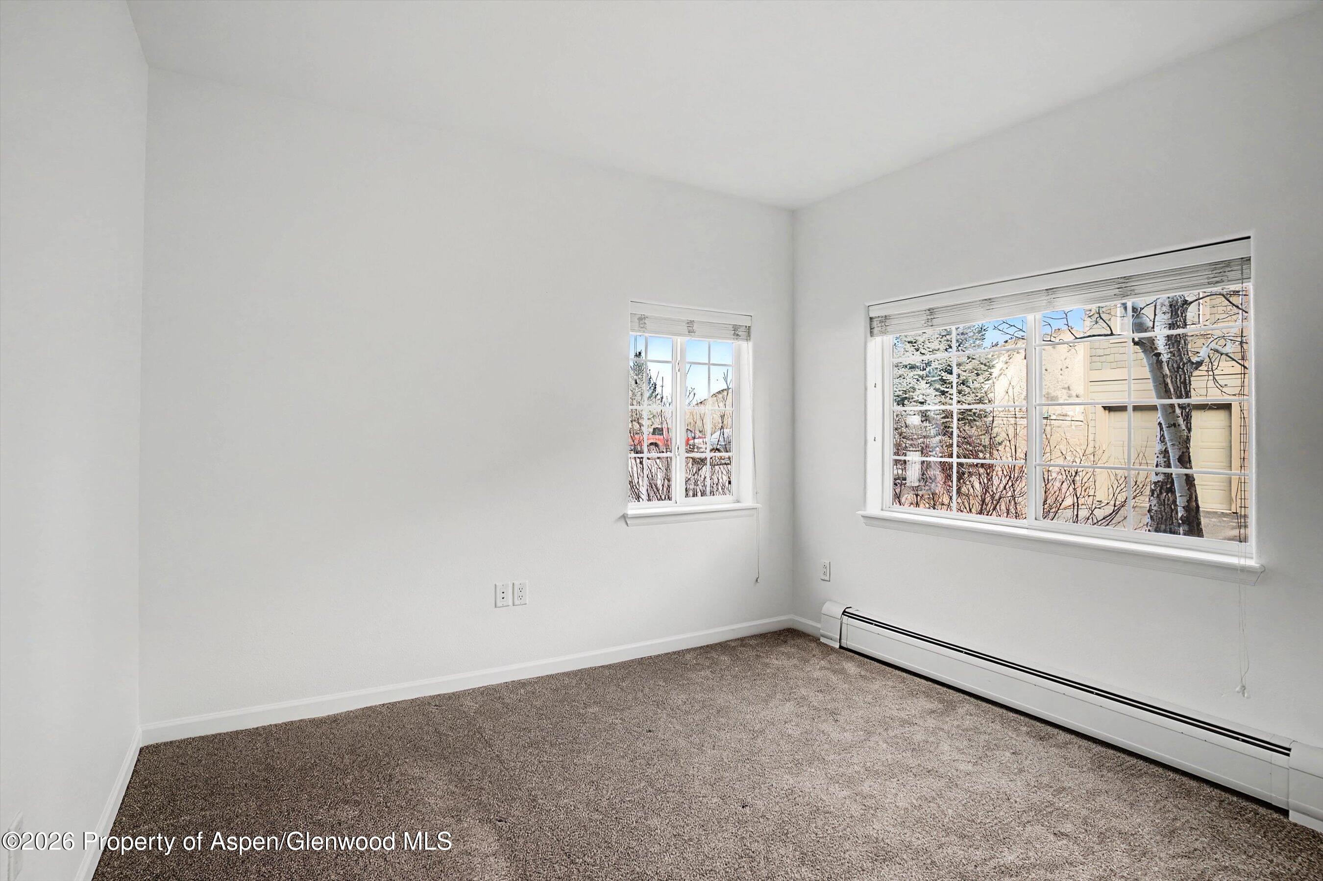 326 River View Drive, 101