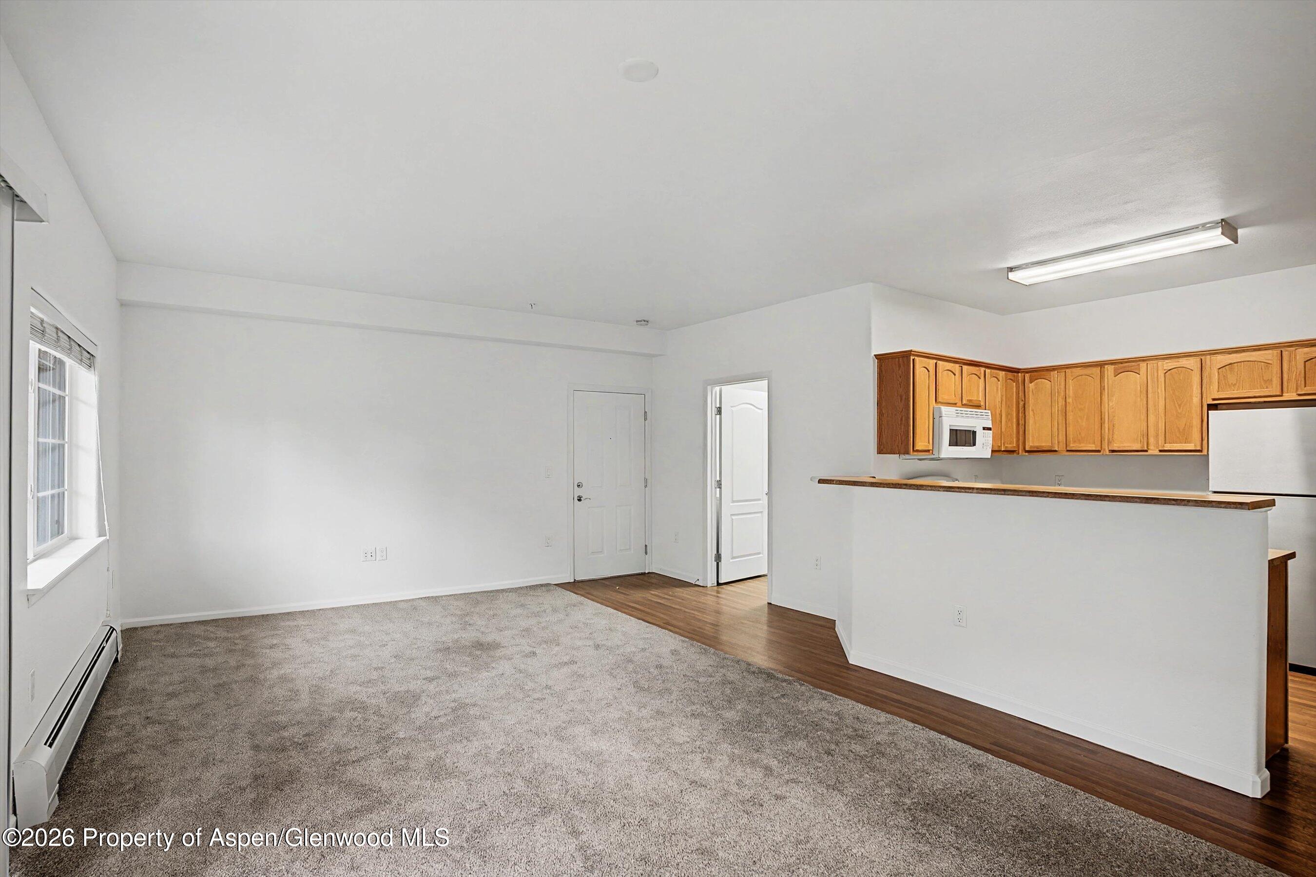 326 River View Drive, 101