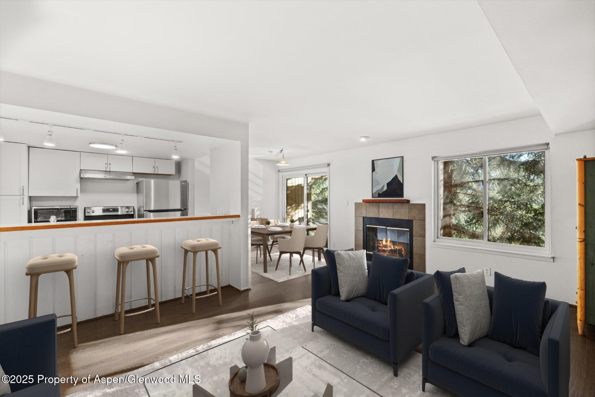 35 Lower Woodbridge Road, V/177