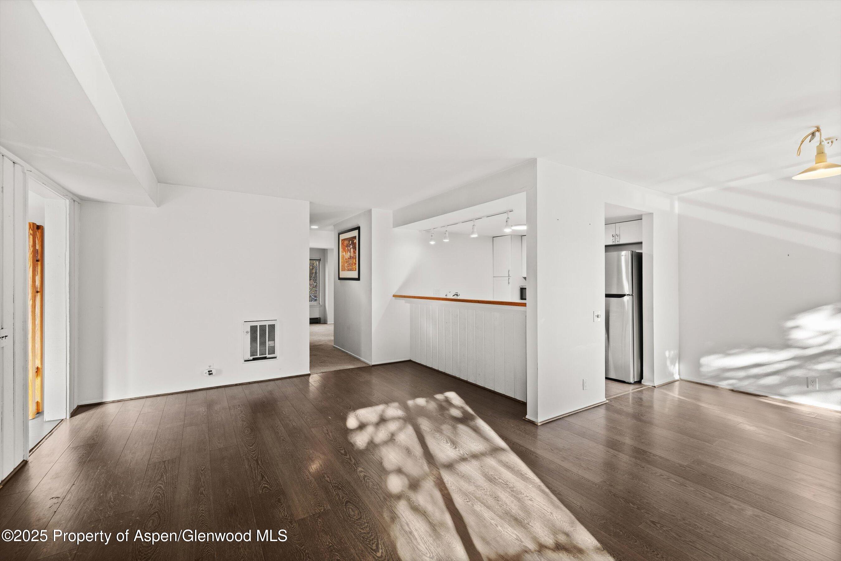 35 Lower Woodbridge Road, V/177