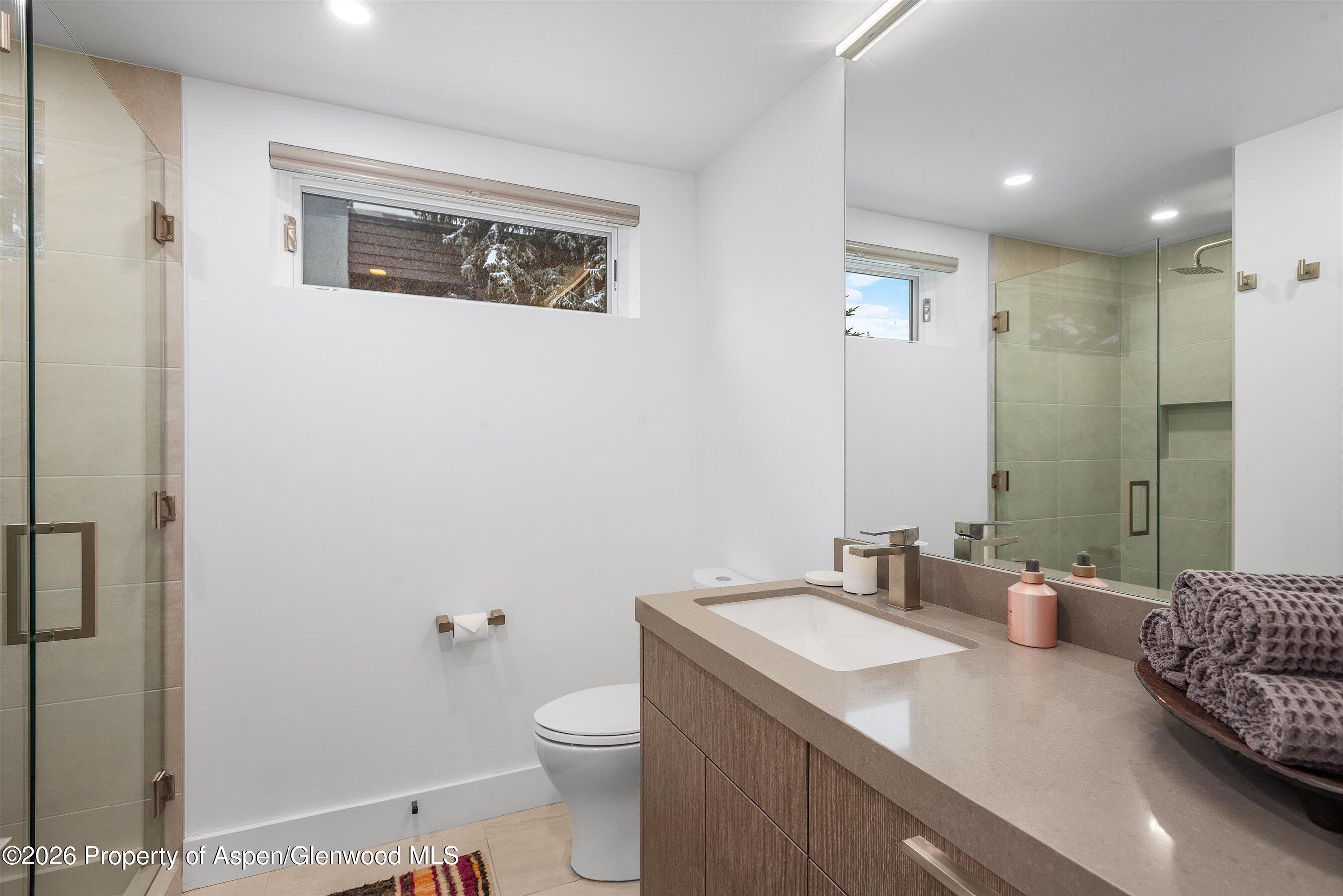 1001 E Cooper Avenue 1