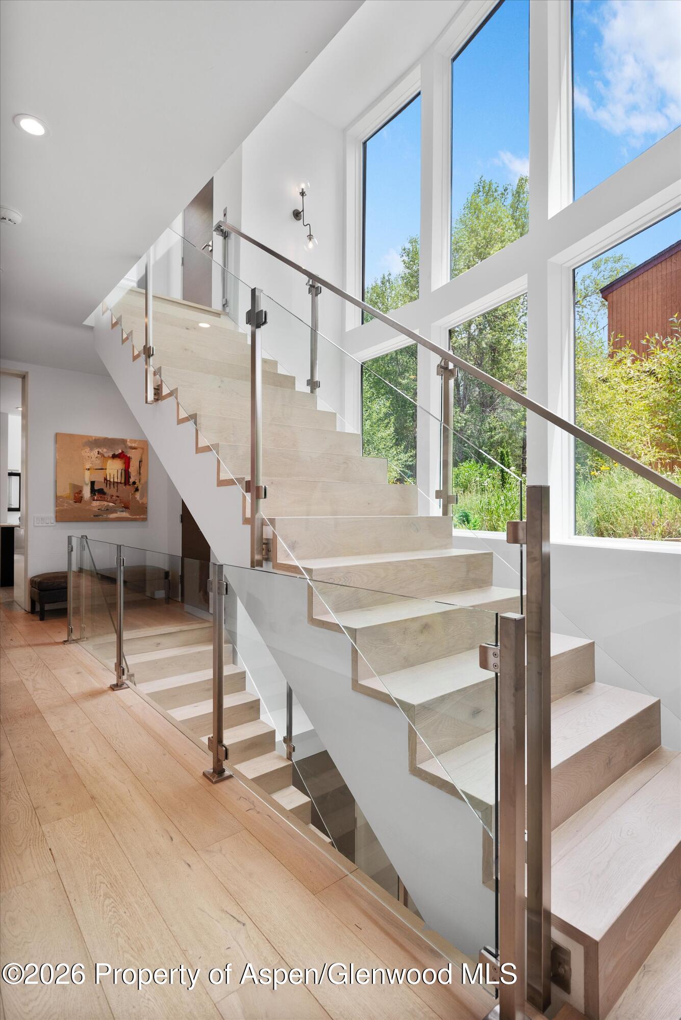 813 W Smuggler Street