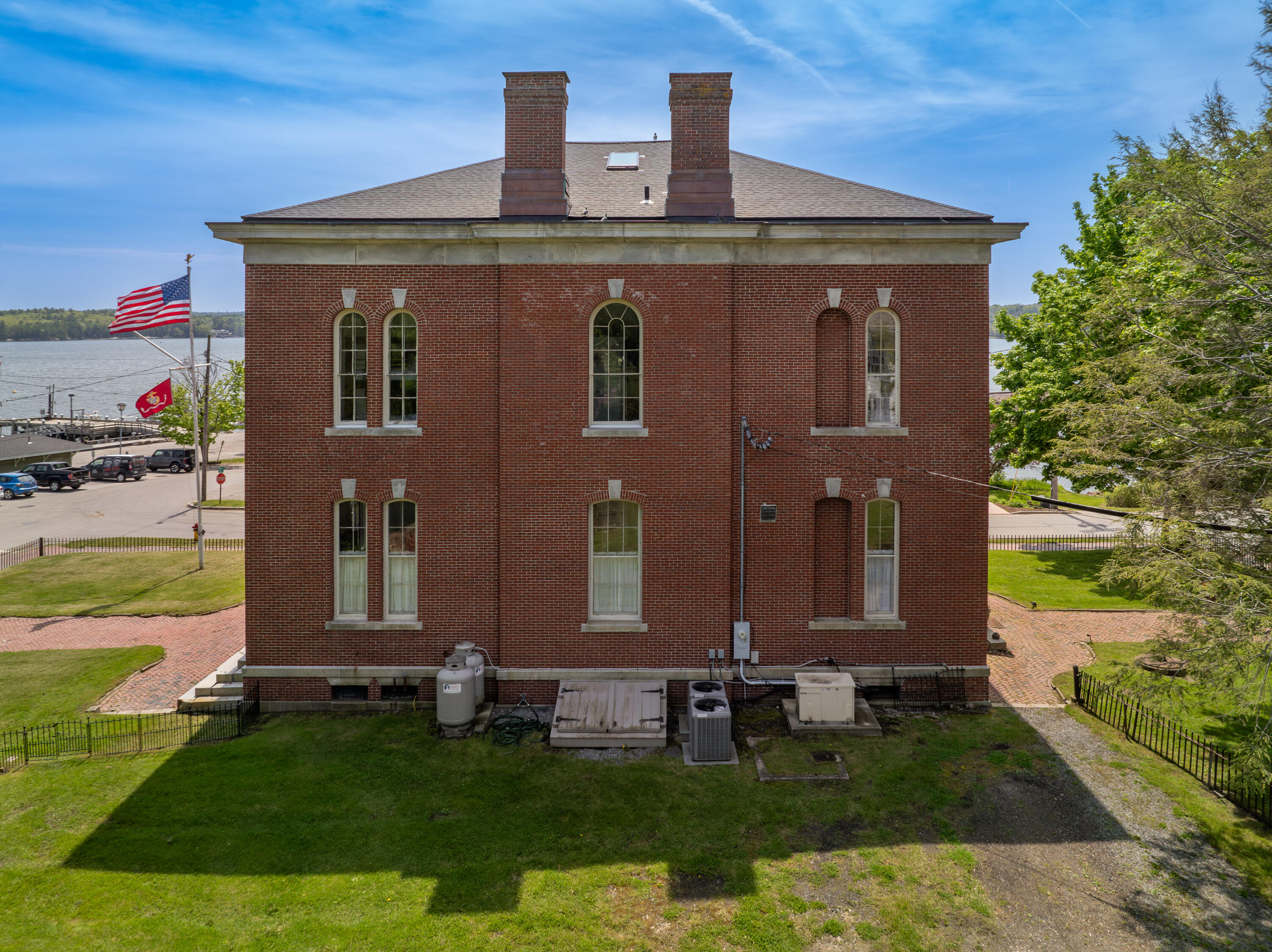 7 Middle Street