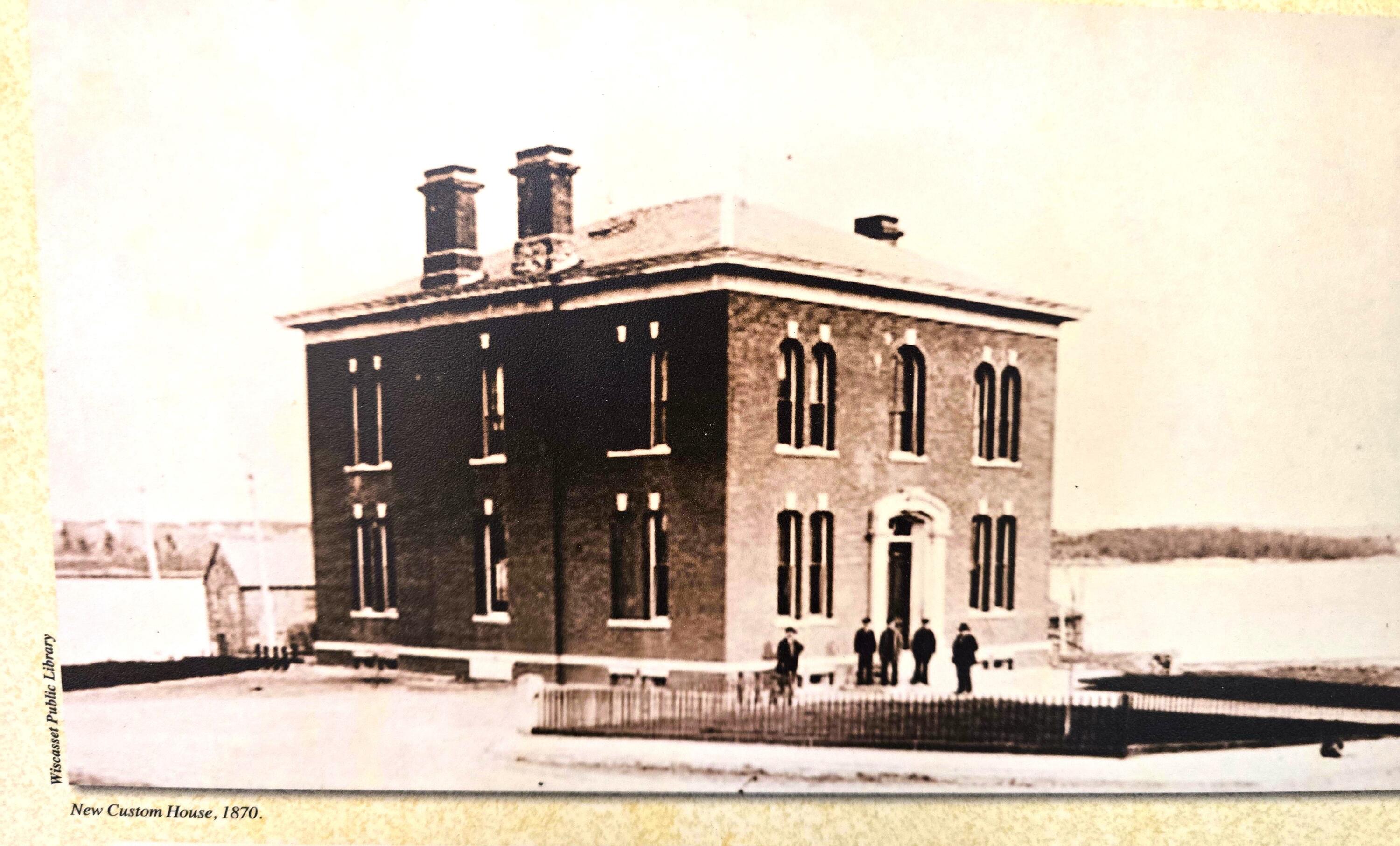 7 Middle Street