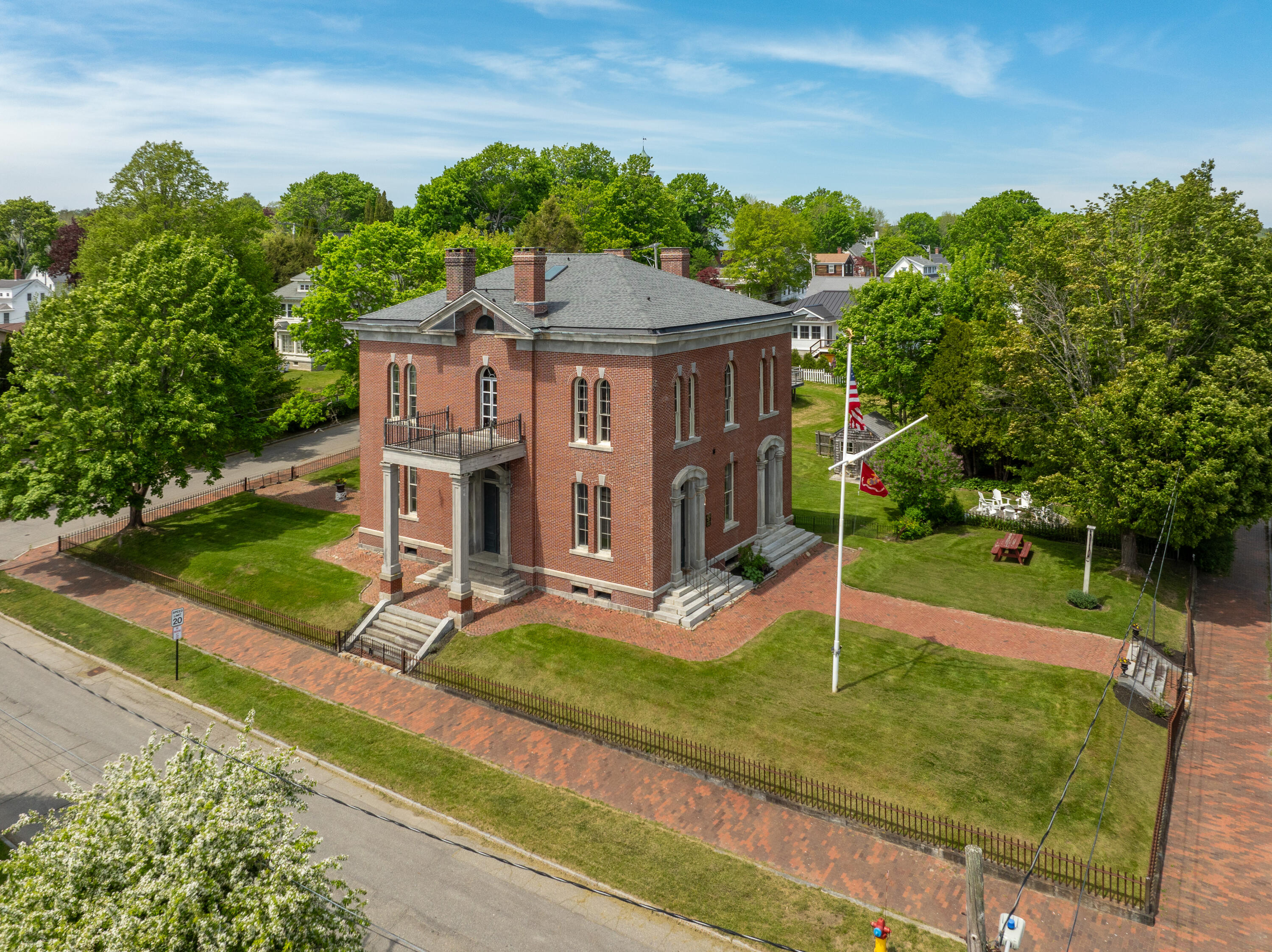 7 Middle Street