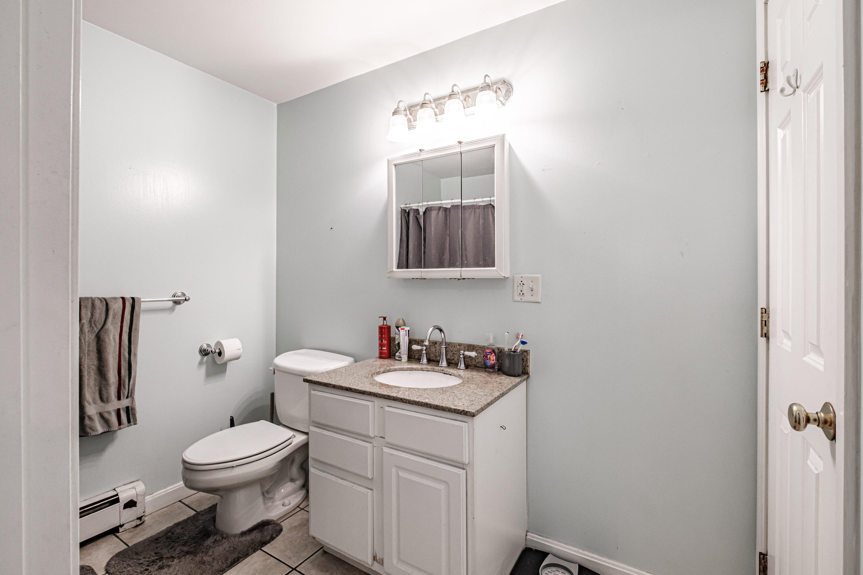 12 Ledges Court, 12