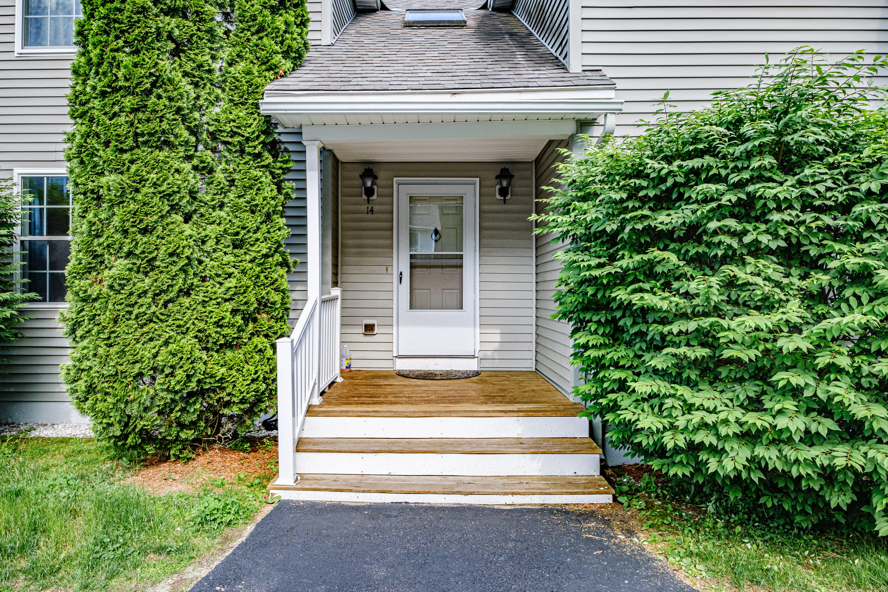 14 Ledges Court, 14