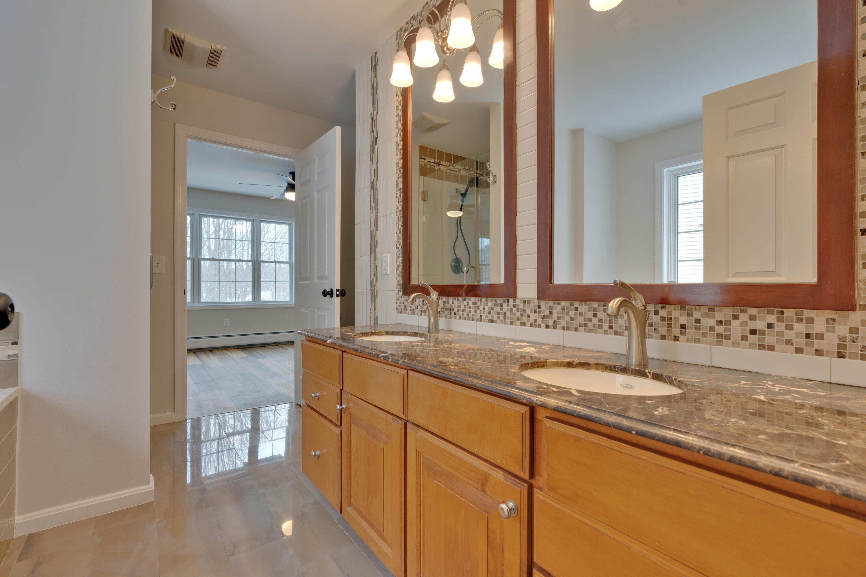 8-10 Woodside Drive, 10