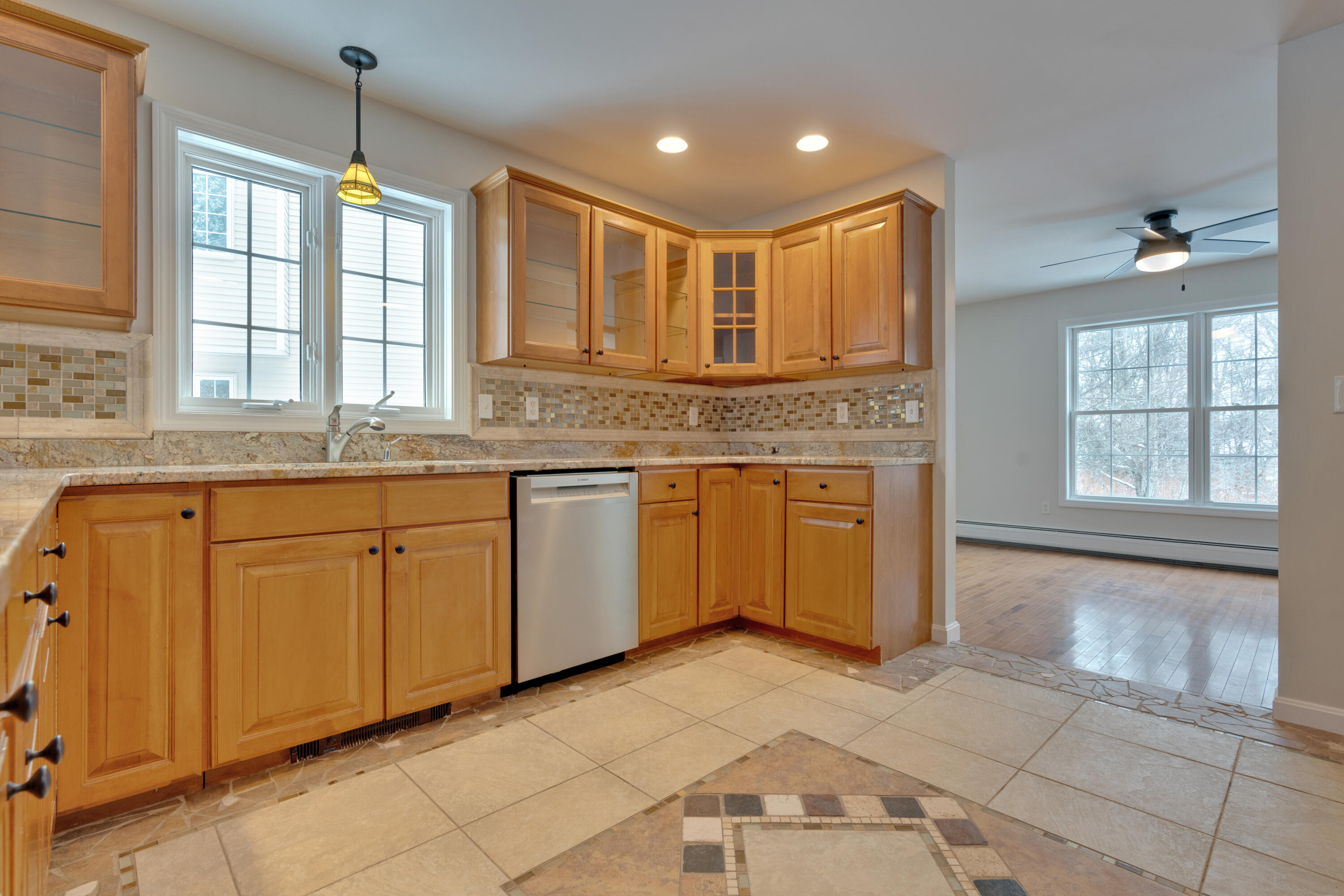 8-10 Woodside Drive, 10