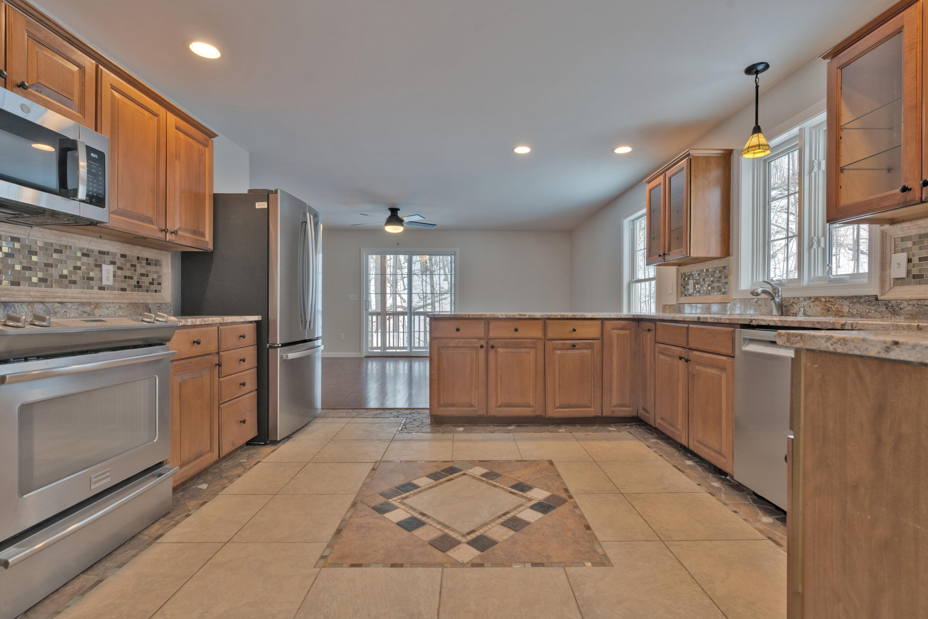 8-10 Woodside Drive, 10