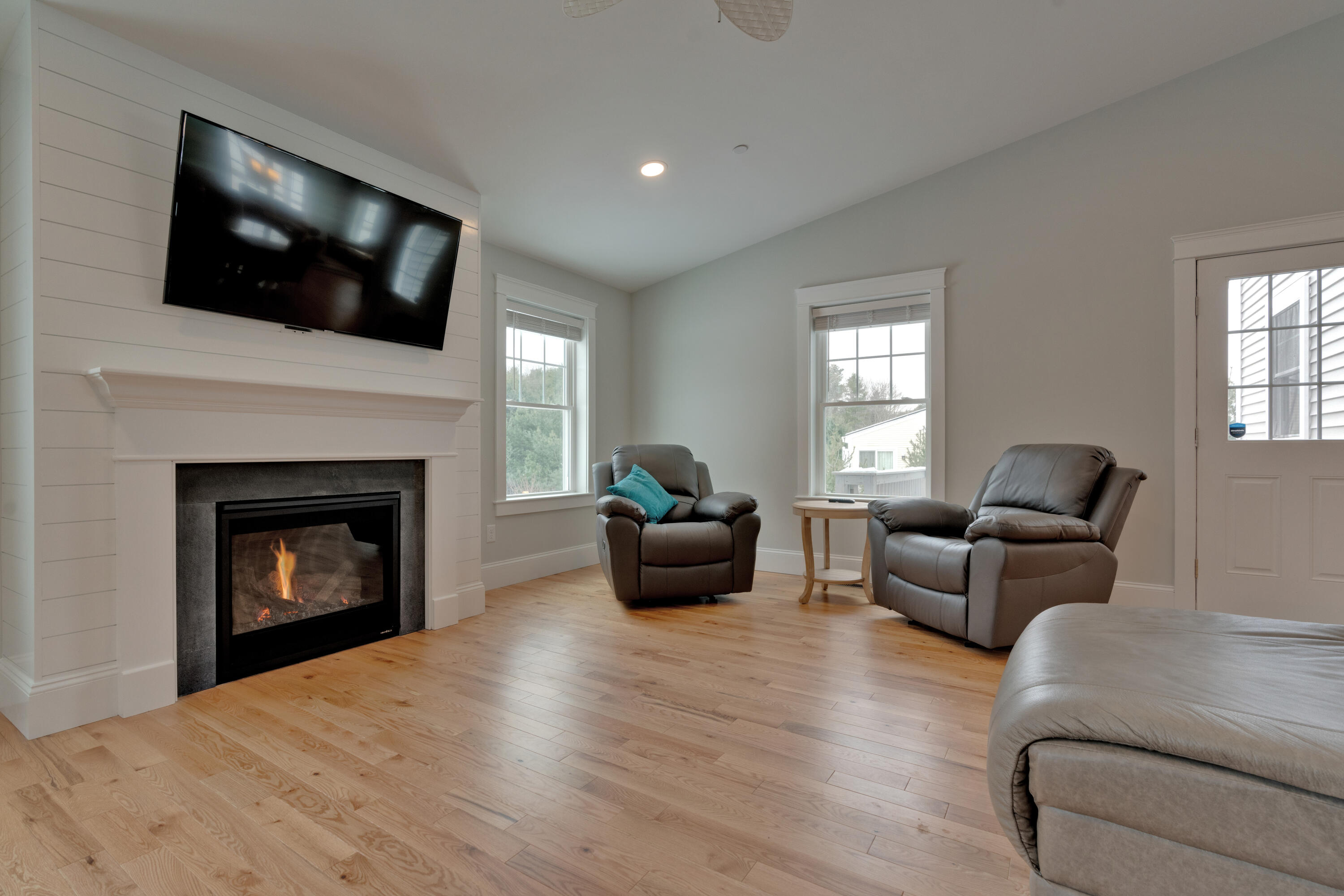 67 Falcon Crest Drive, 1