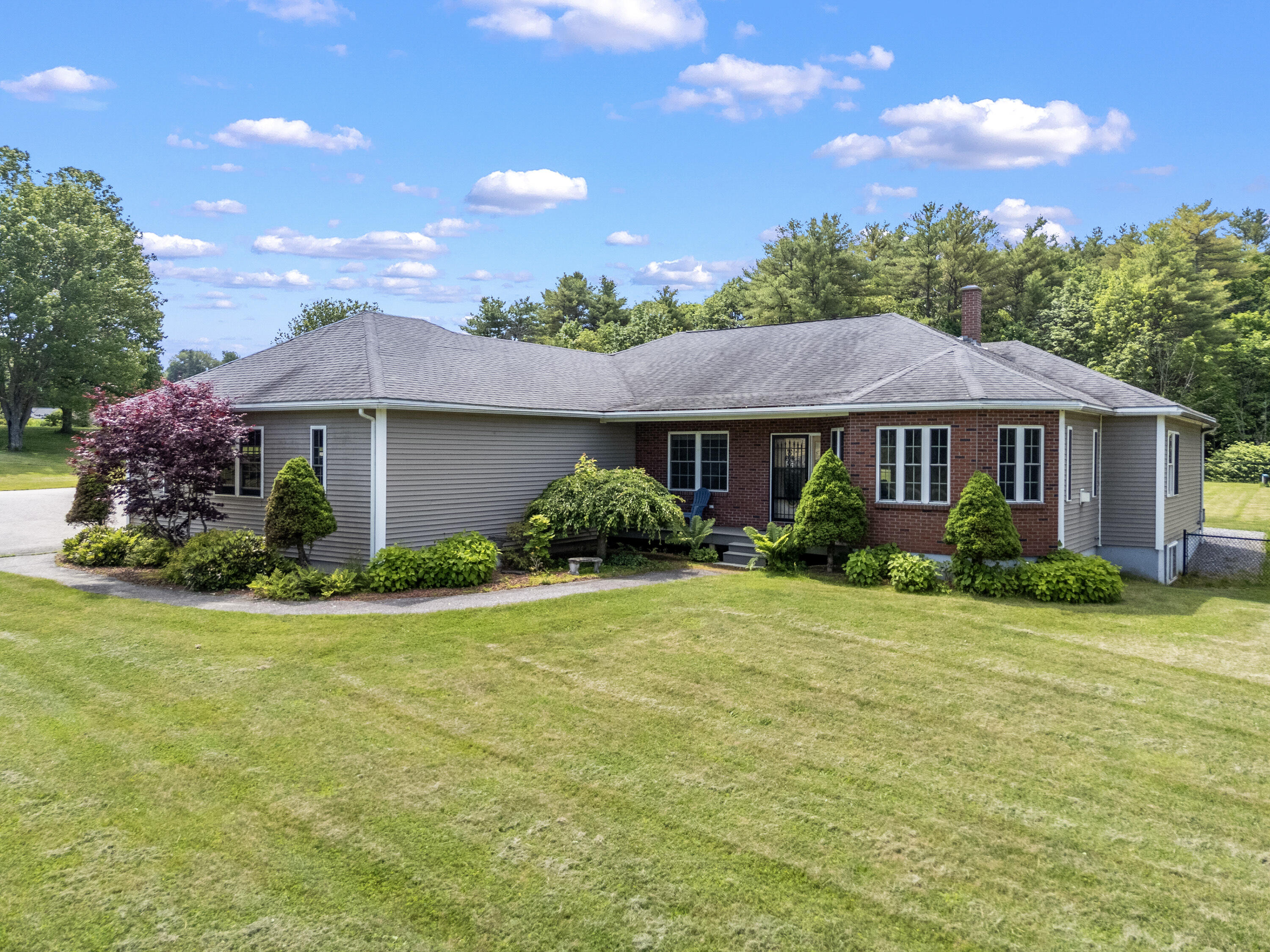 96 Frost Hill Avenue