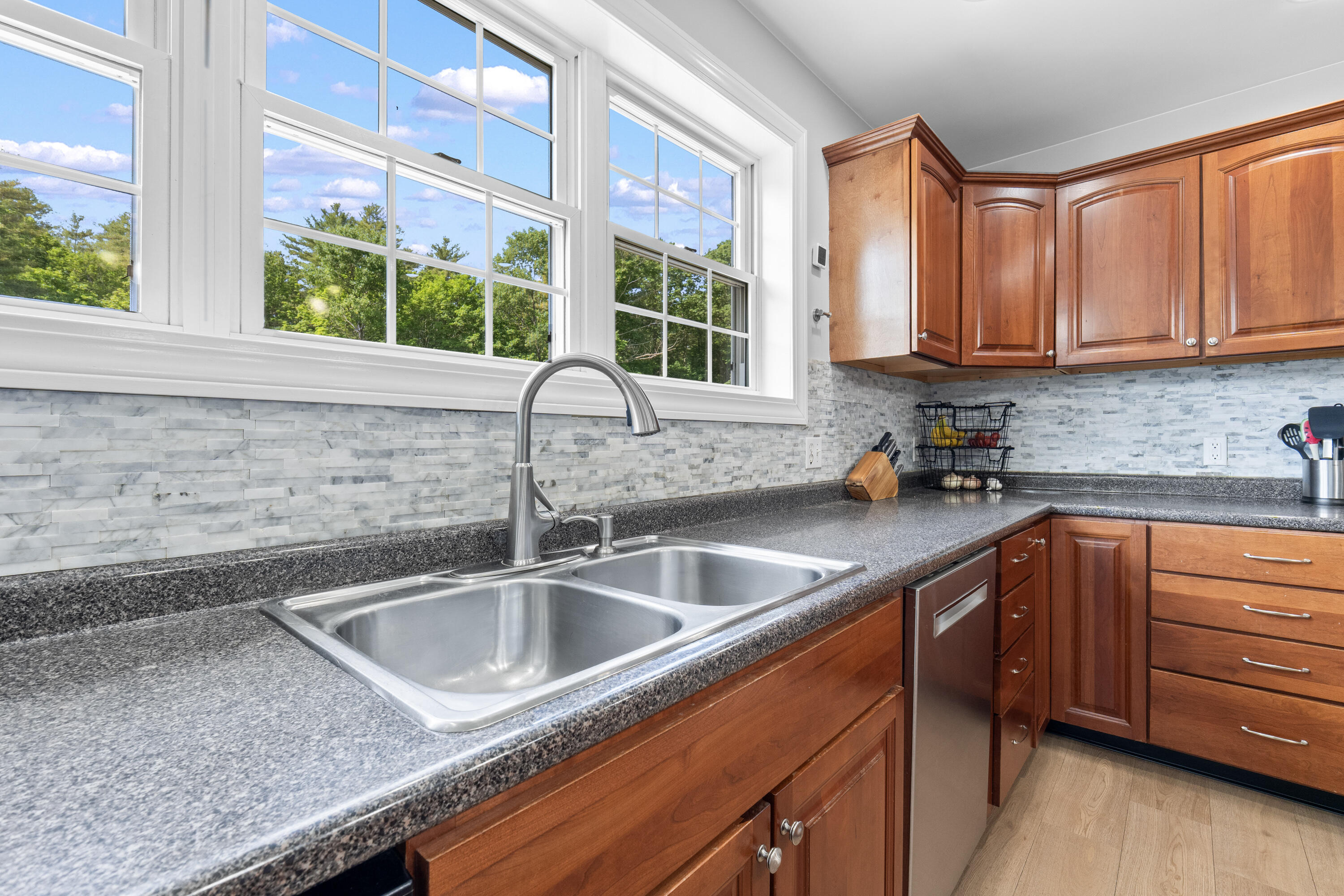 96 Frost Hill Avenue