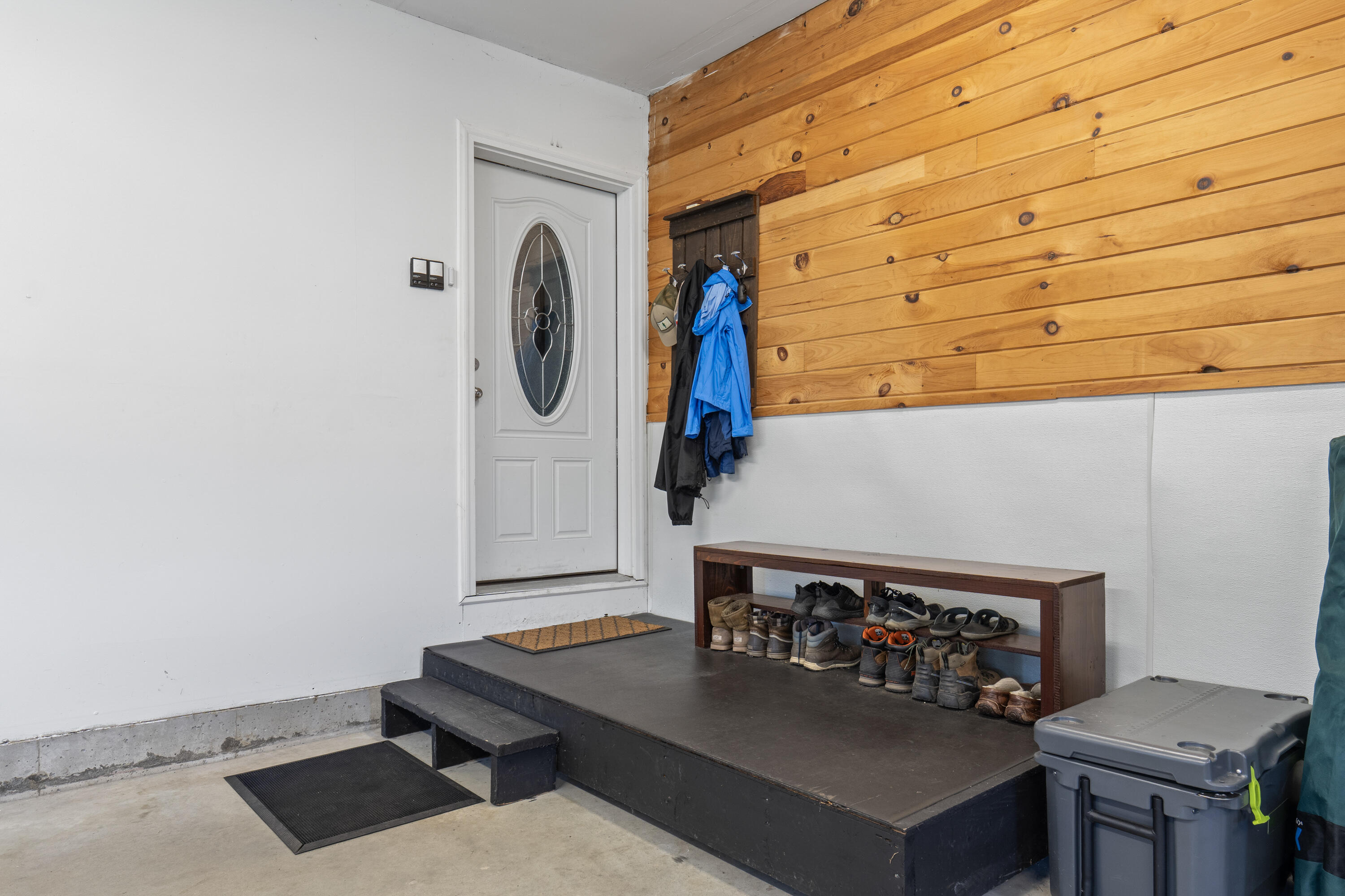 96 Frost Hill Avenue