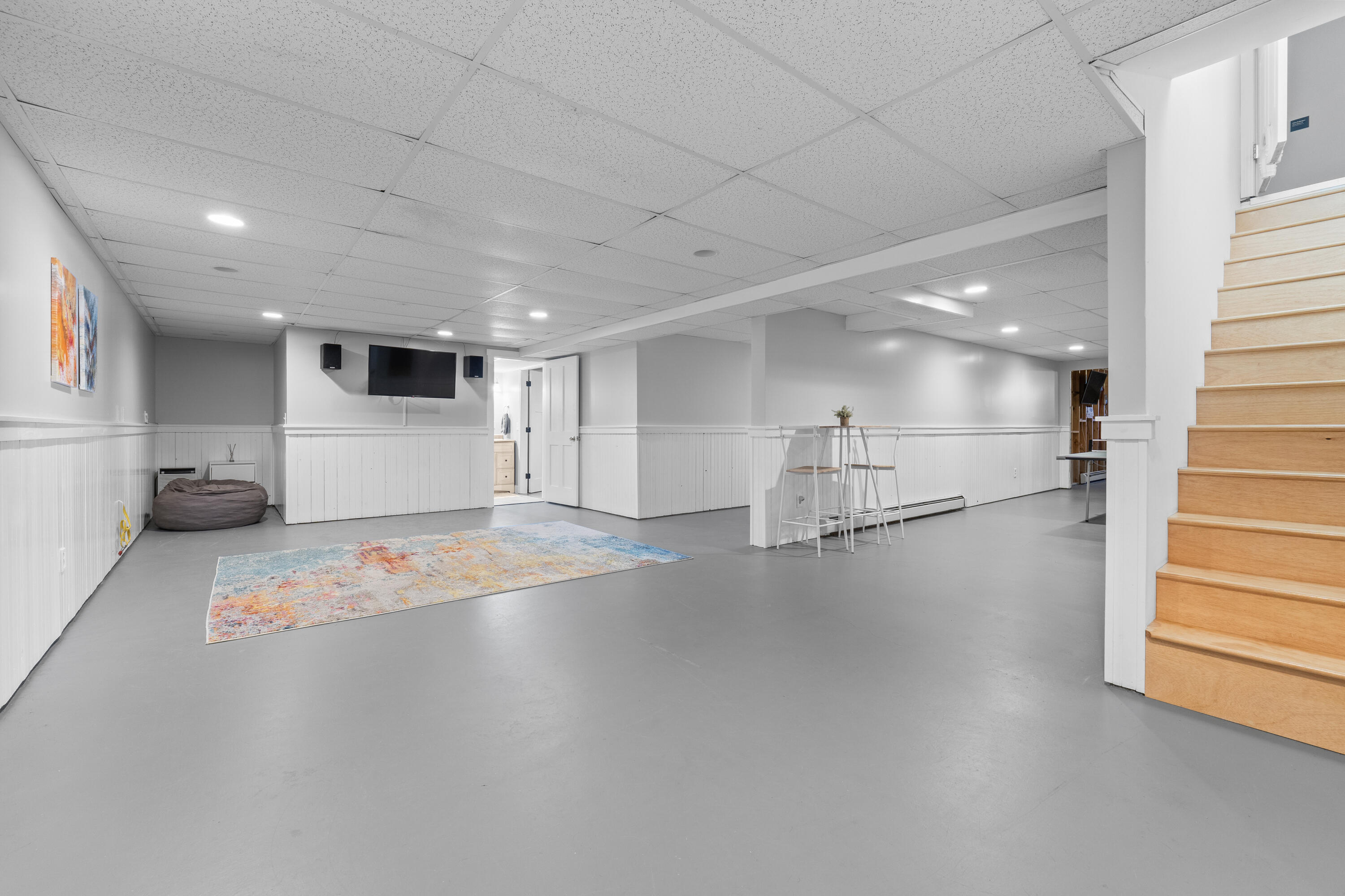 96 Frost Hill Avenue