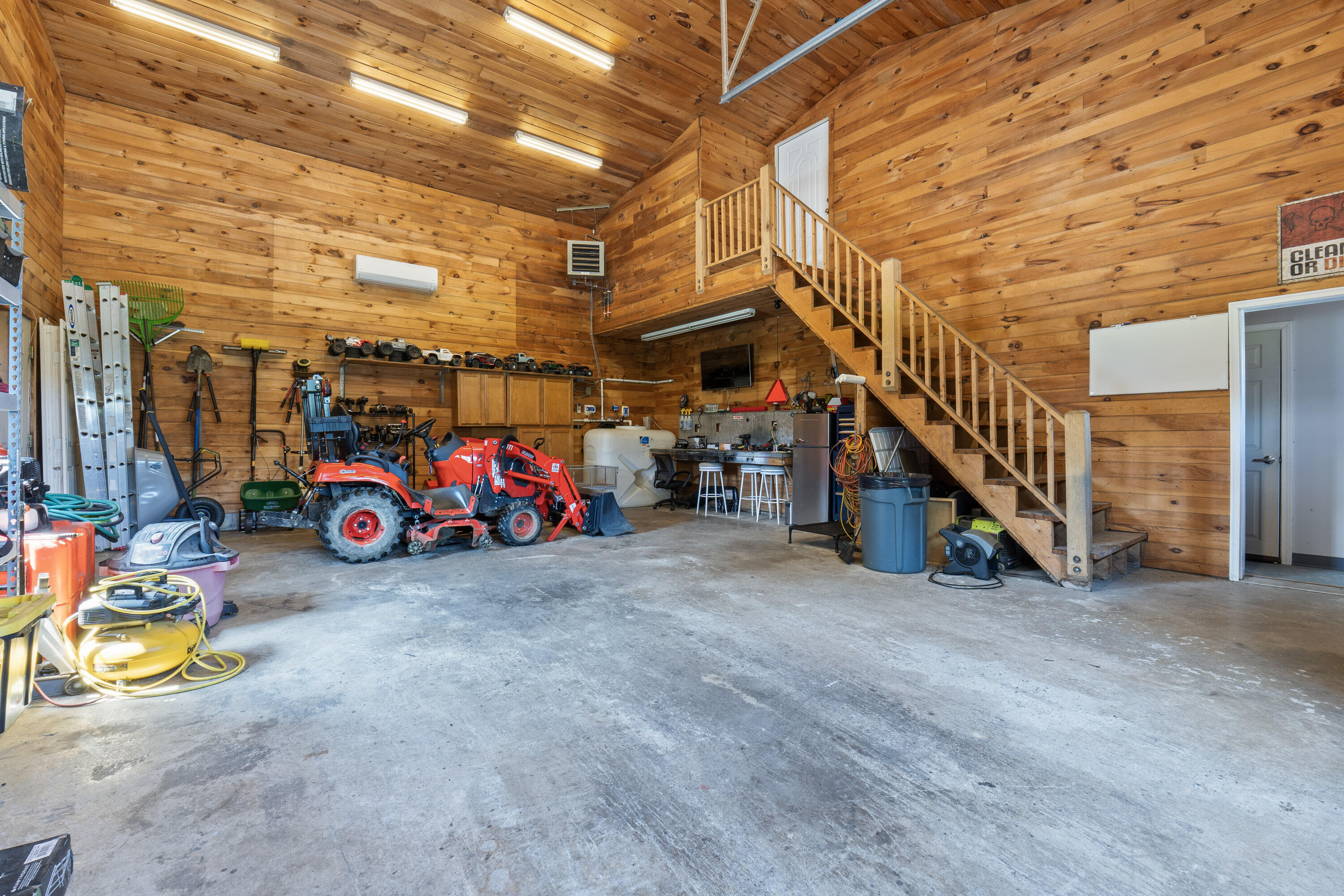 96 Frost Hill Avenue