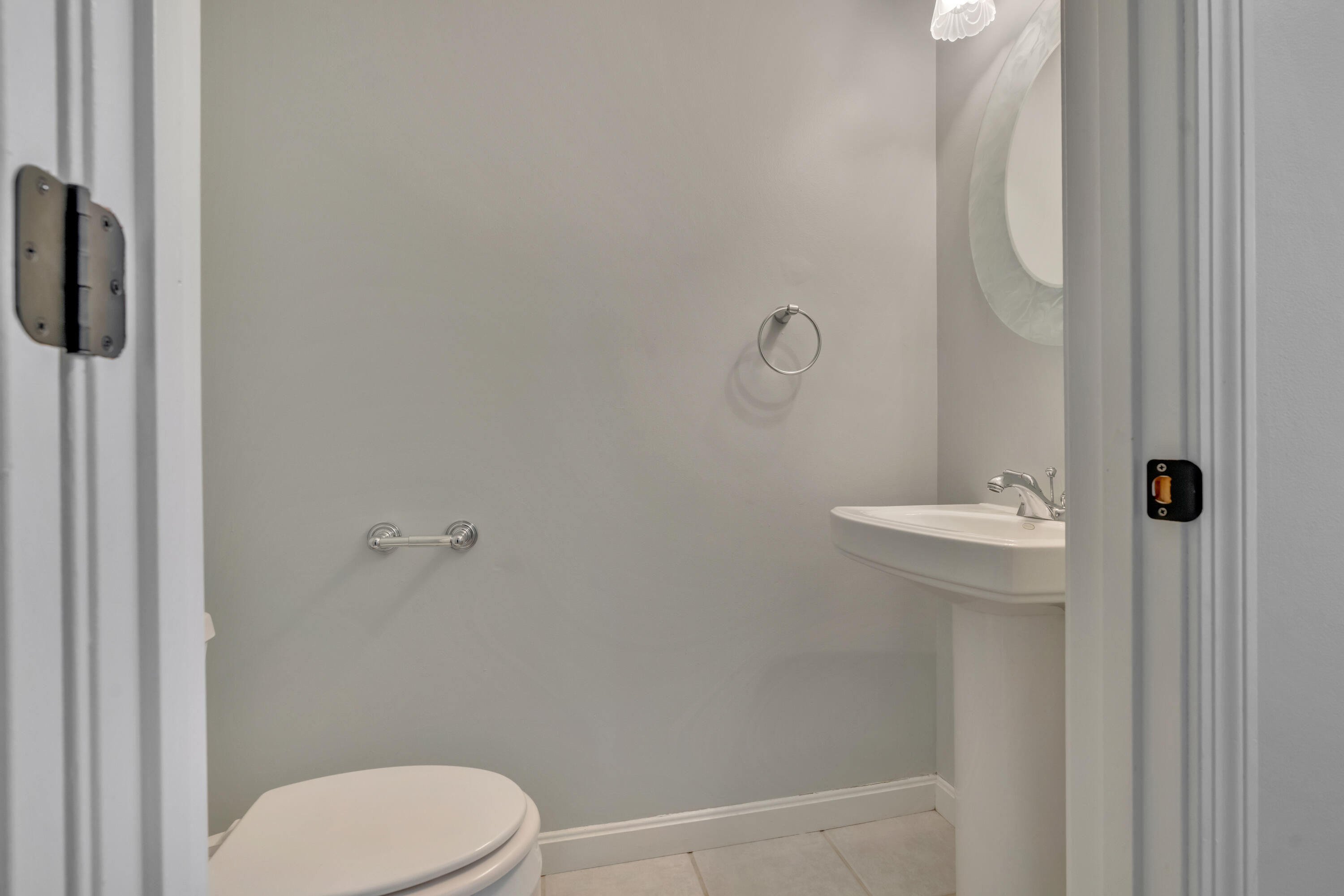 8 Woodside Drive, 1