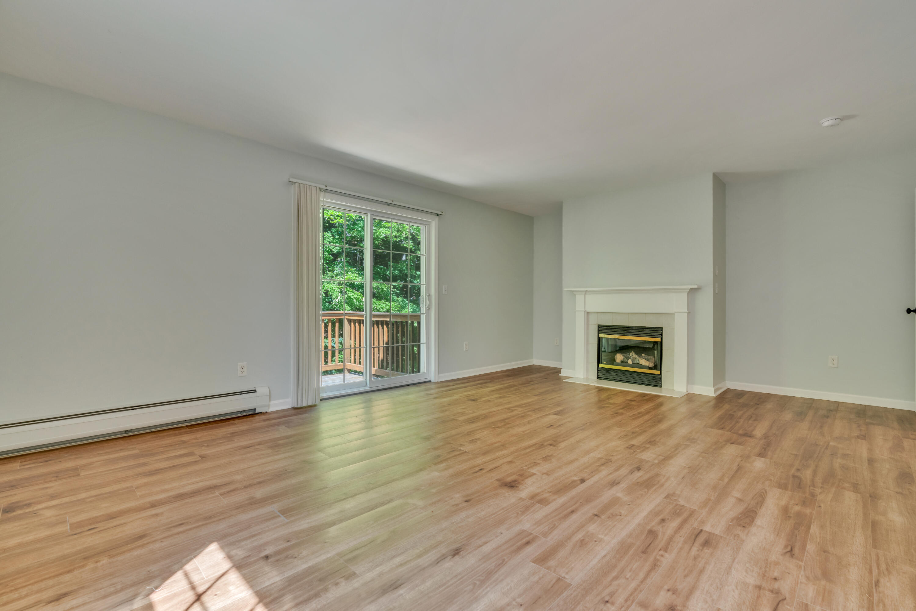 8 Woodside Drive, 1