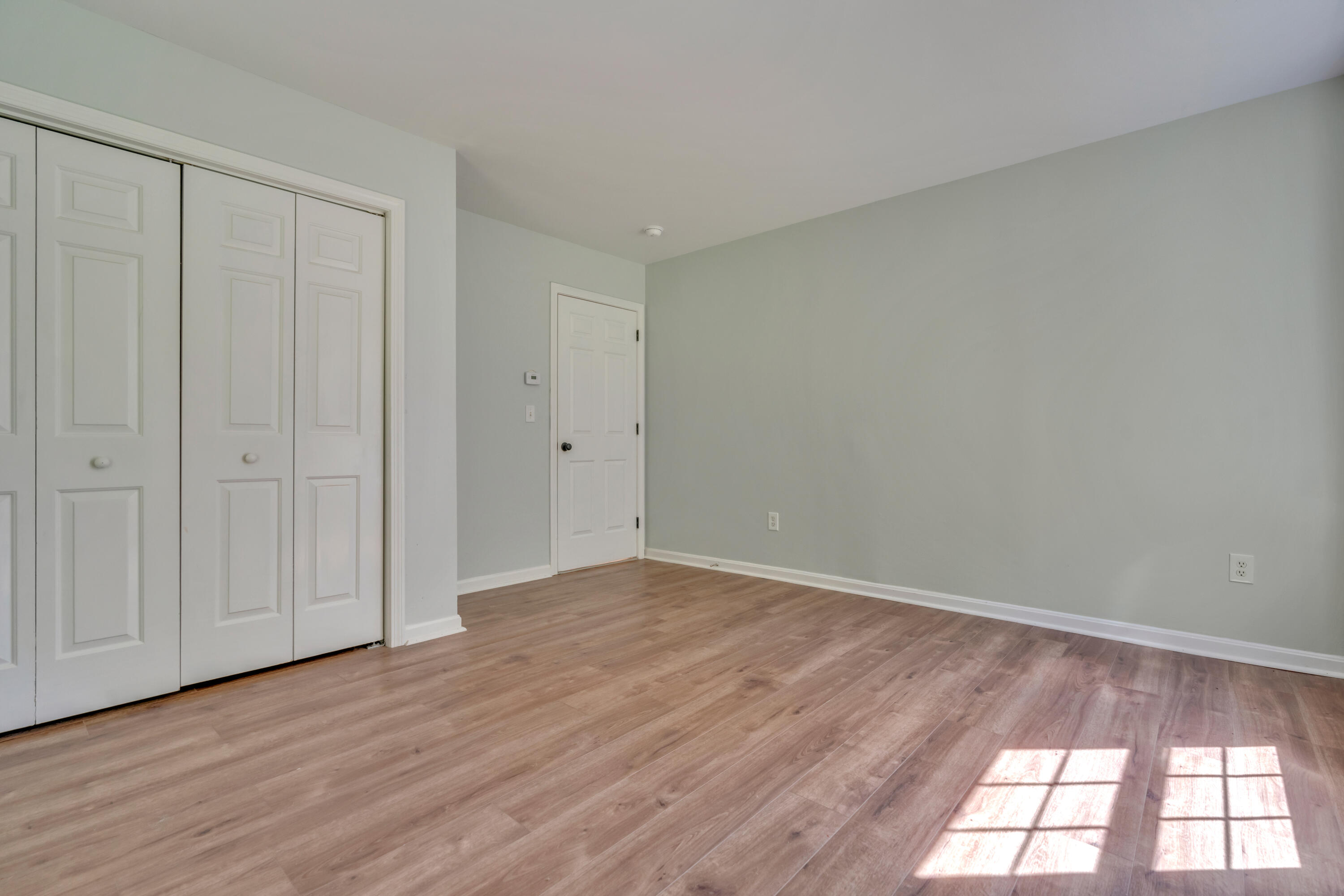 8 Woodside Drive, 1